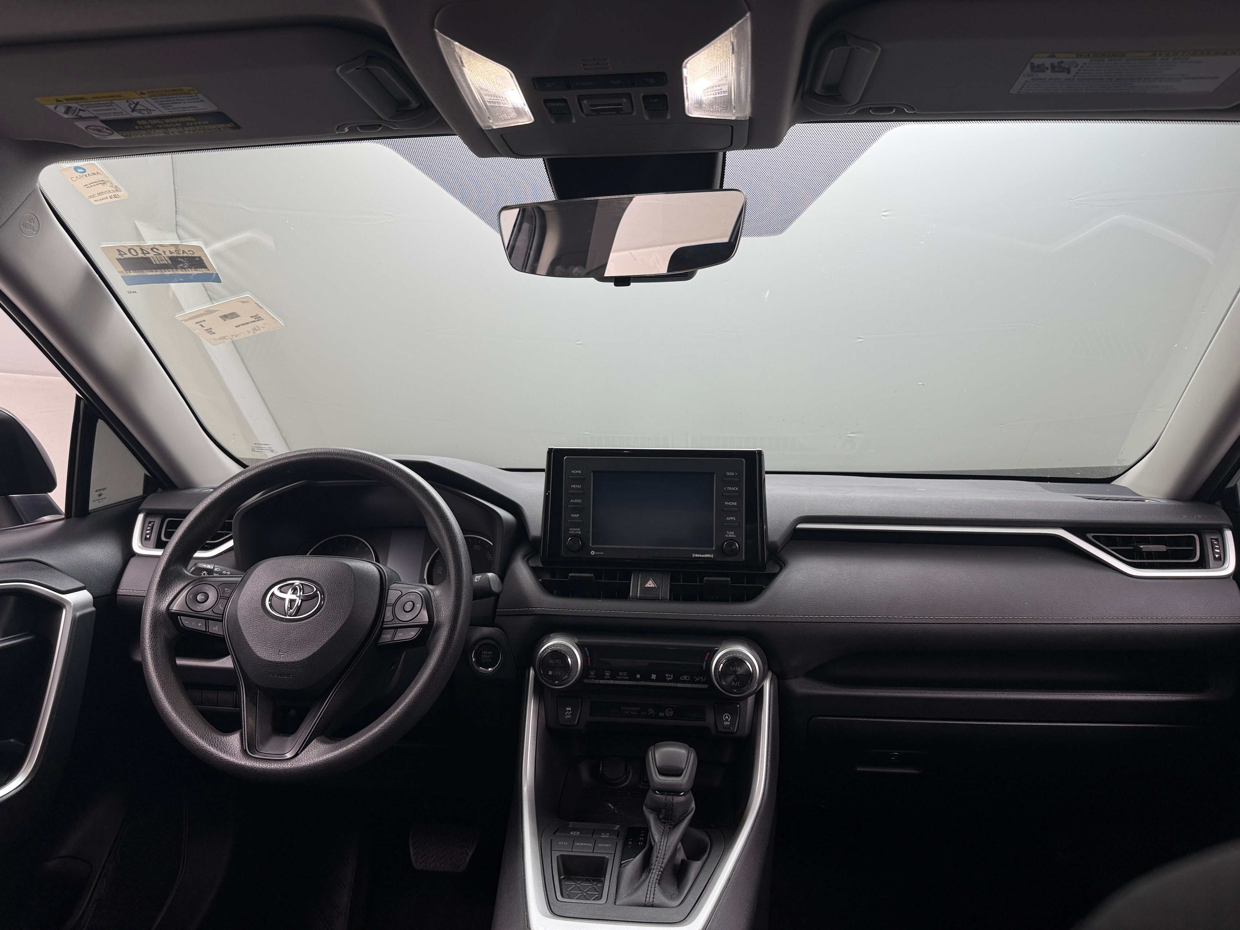 2022 Toyota RAV4 XLE 3