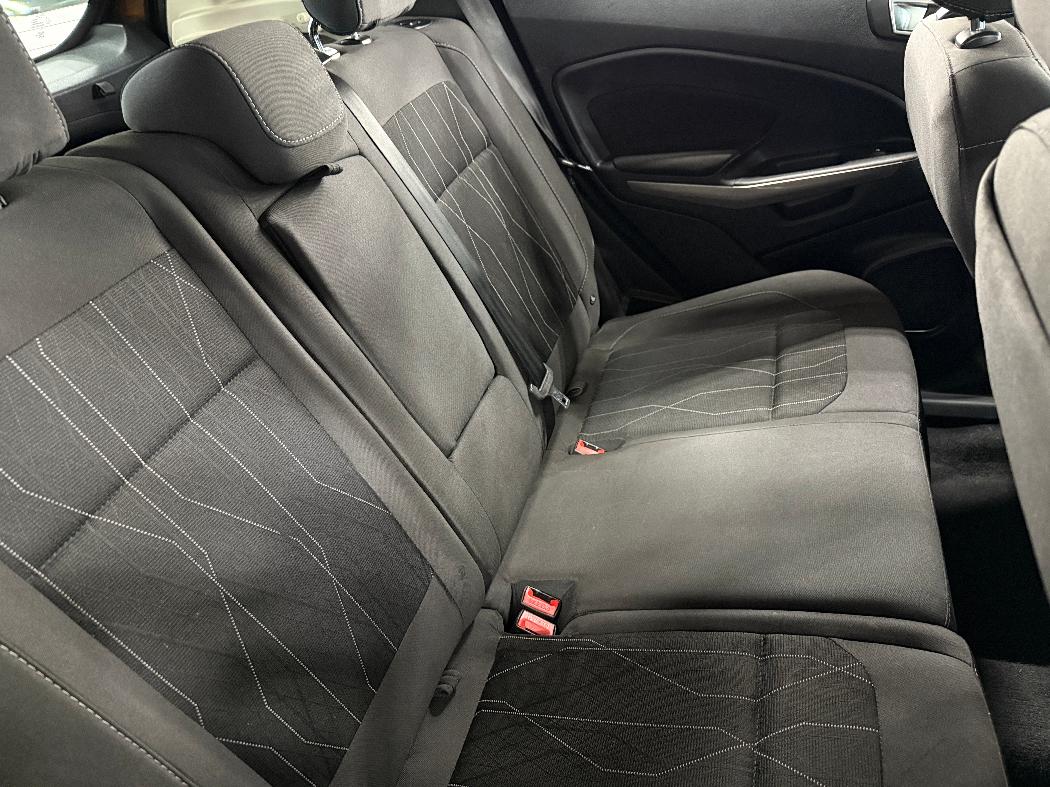 2019 Ford EcoSport SE 6