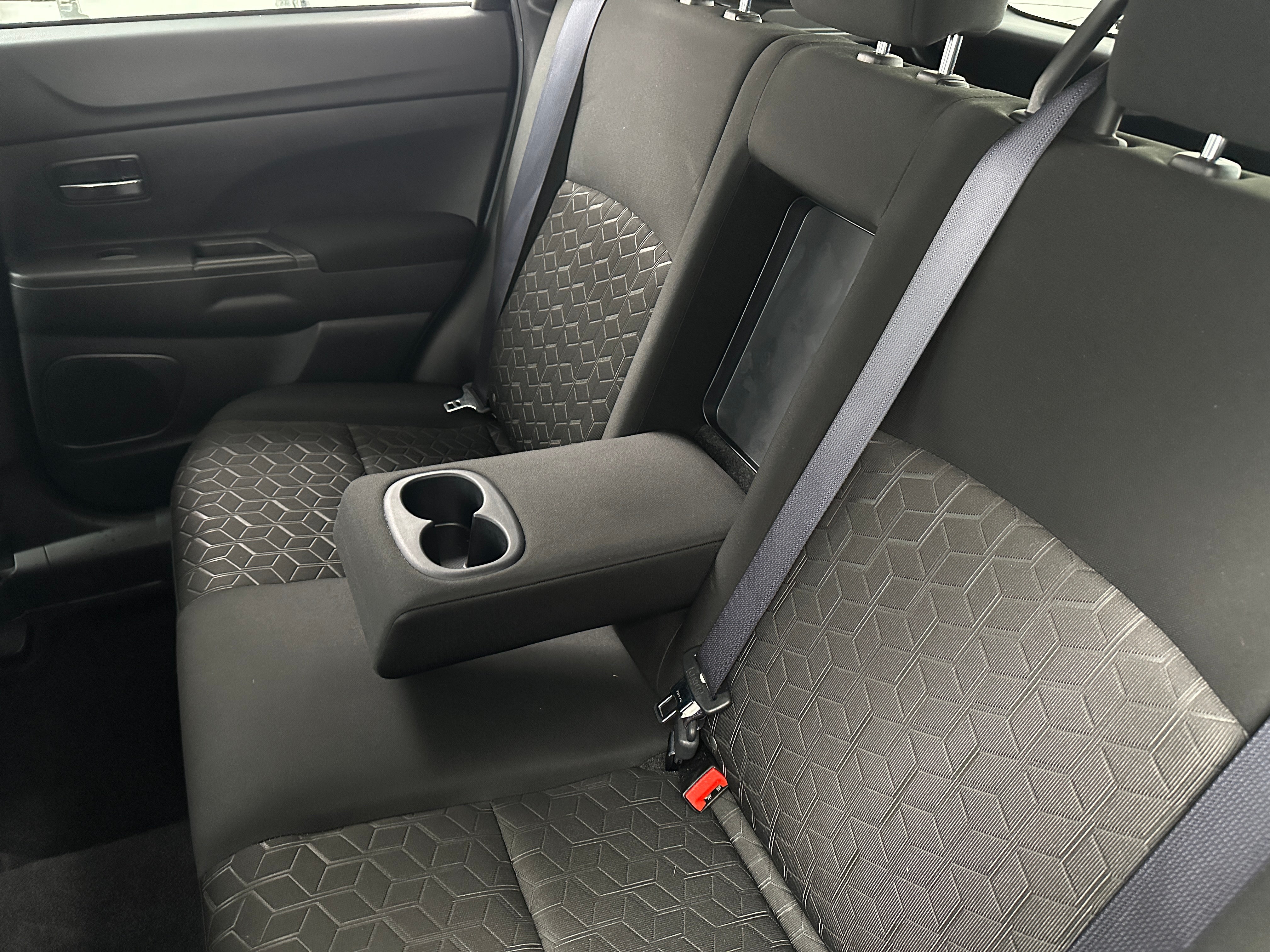 2023 Mitsubishi Outlander Sport ES 6