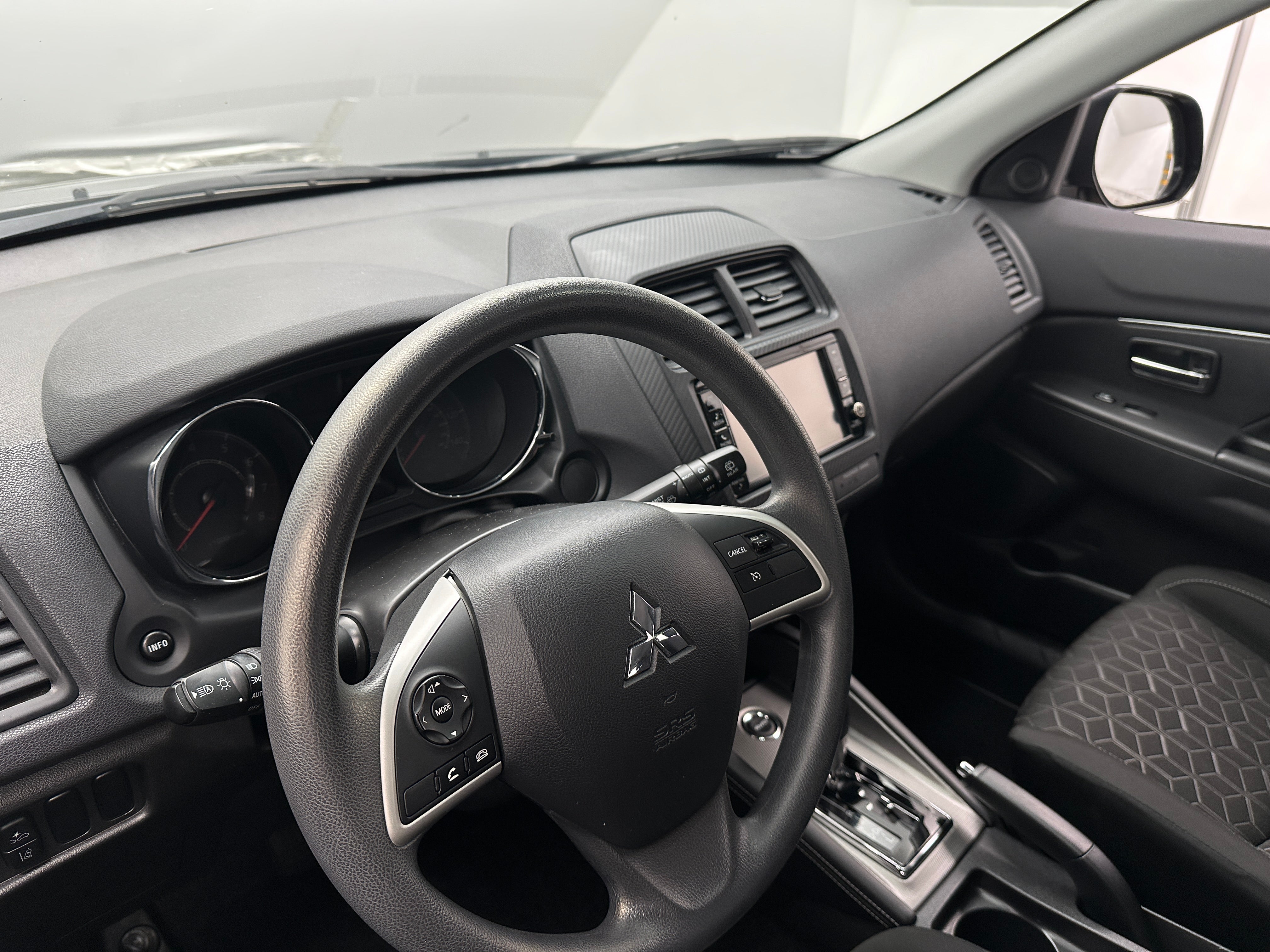 2023 Mitsubishi Outlander Sport ES 3