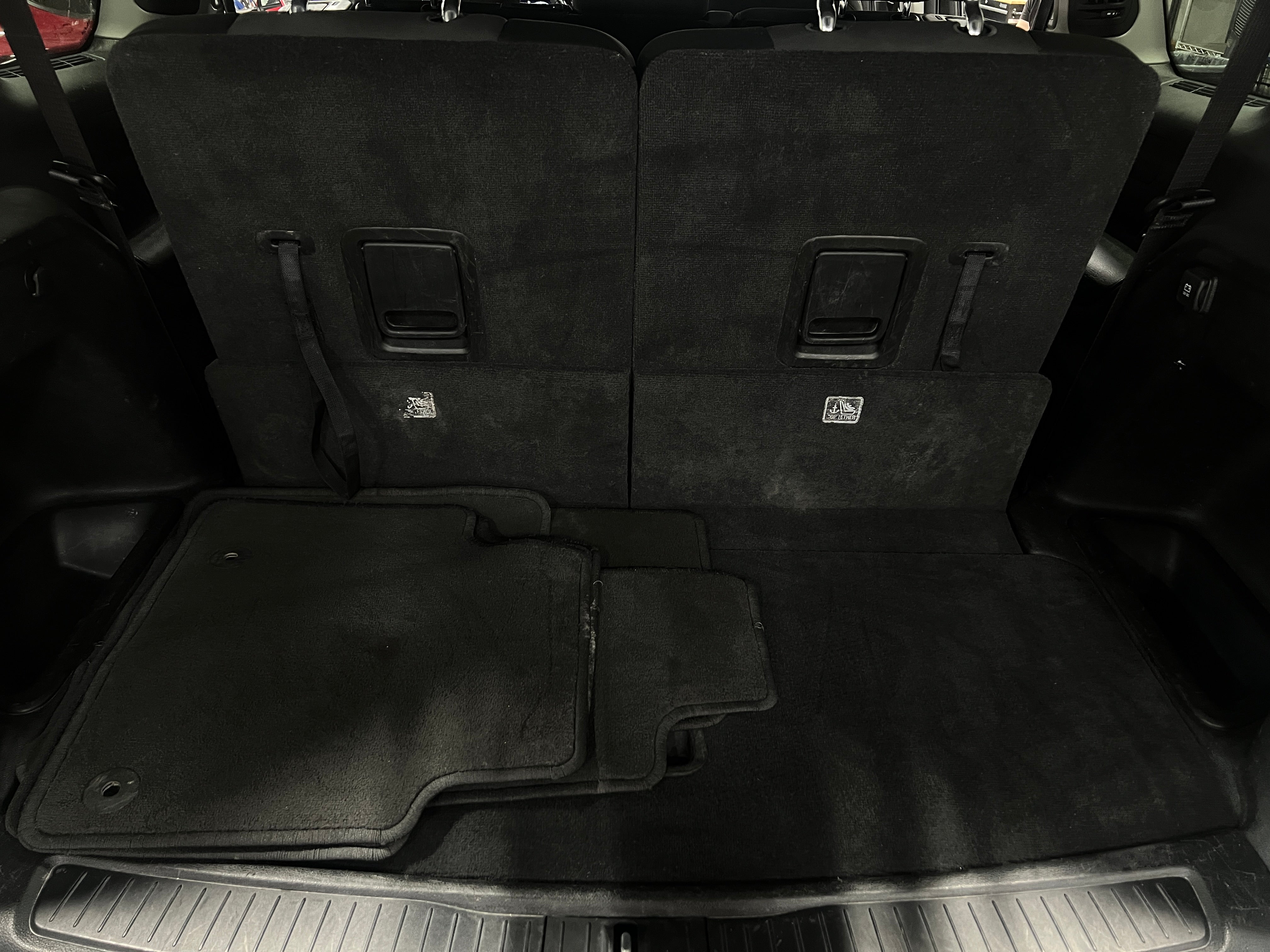 2023 Jeep Grand Cherokee L Laredo 7