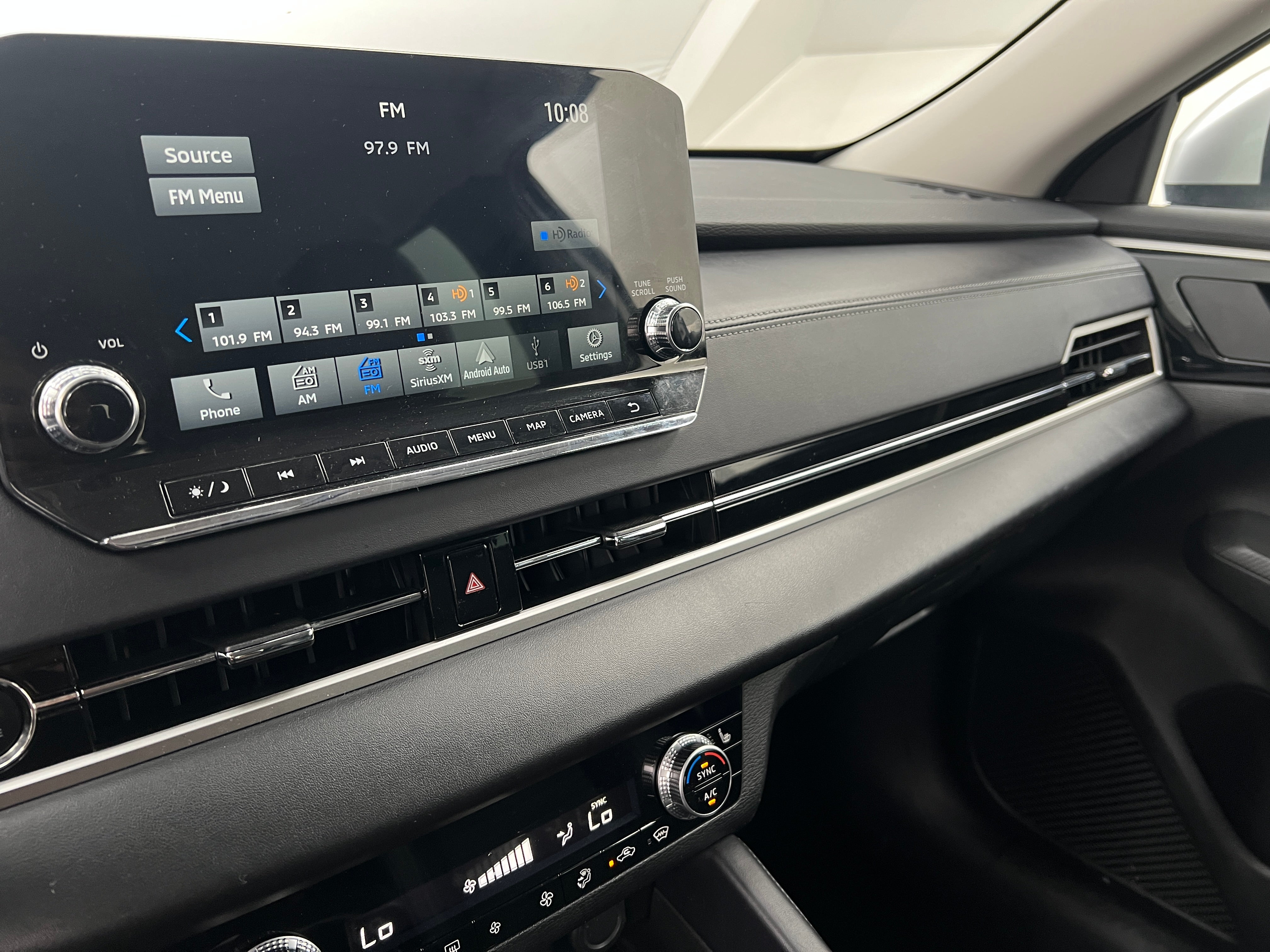 2023 Mitsubishi Outlander SE 3