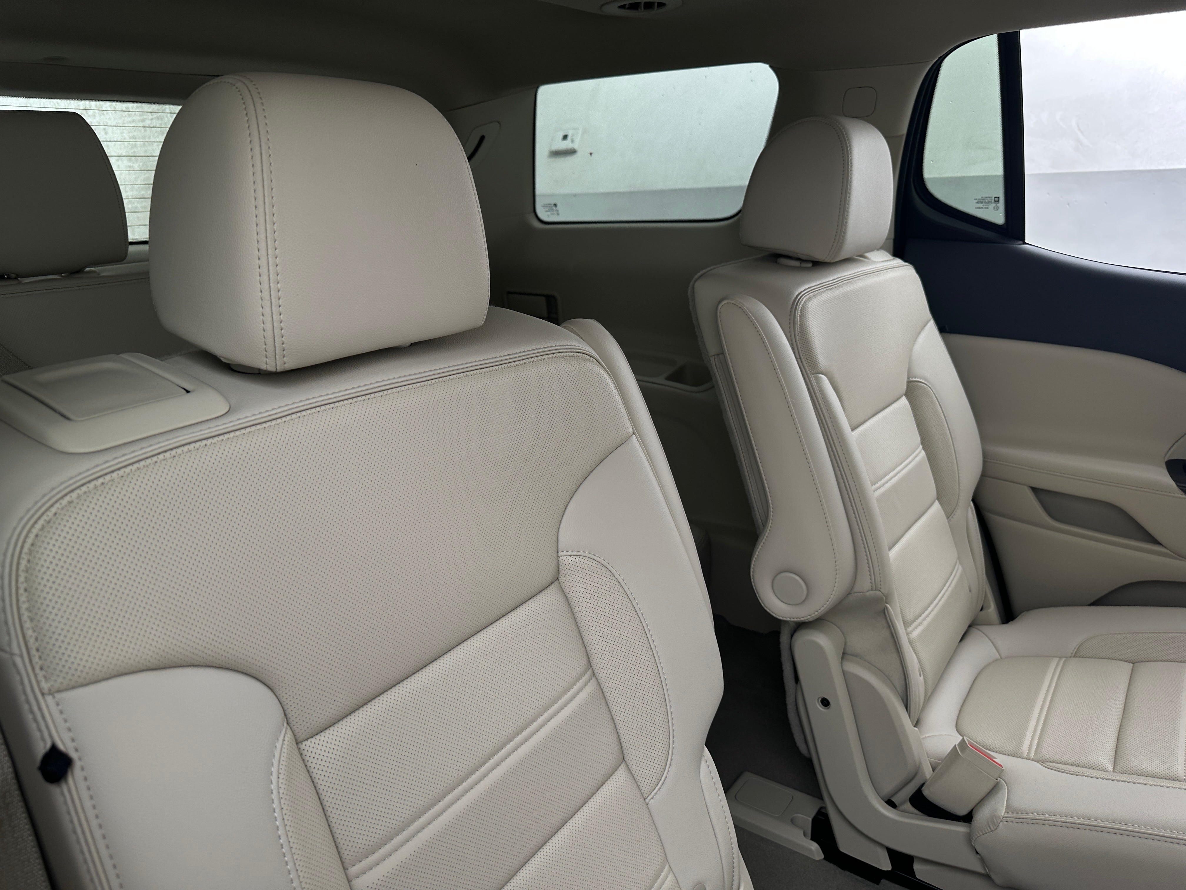 2020 GMC Acadia Denali 5