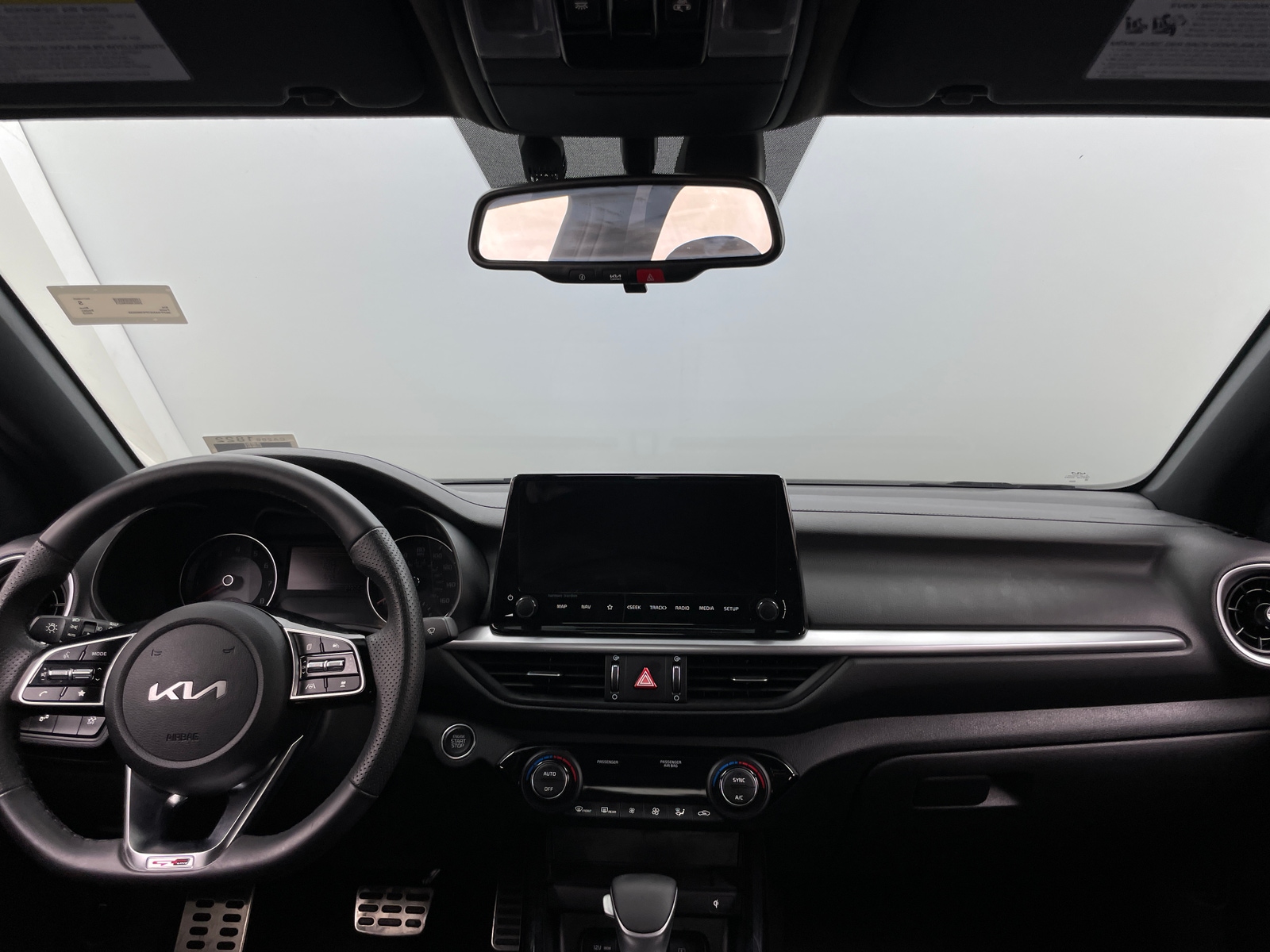 Thumbnail: 2023 Kia Forte - 3
