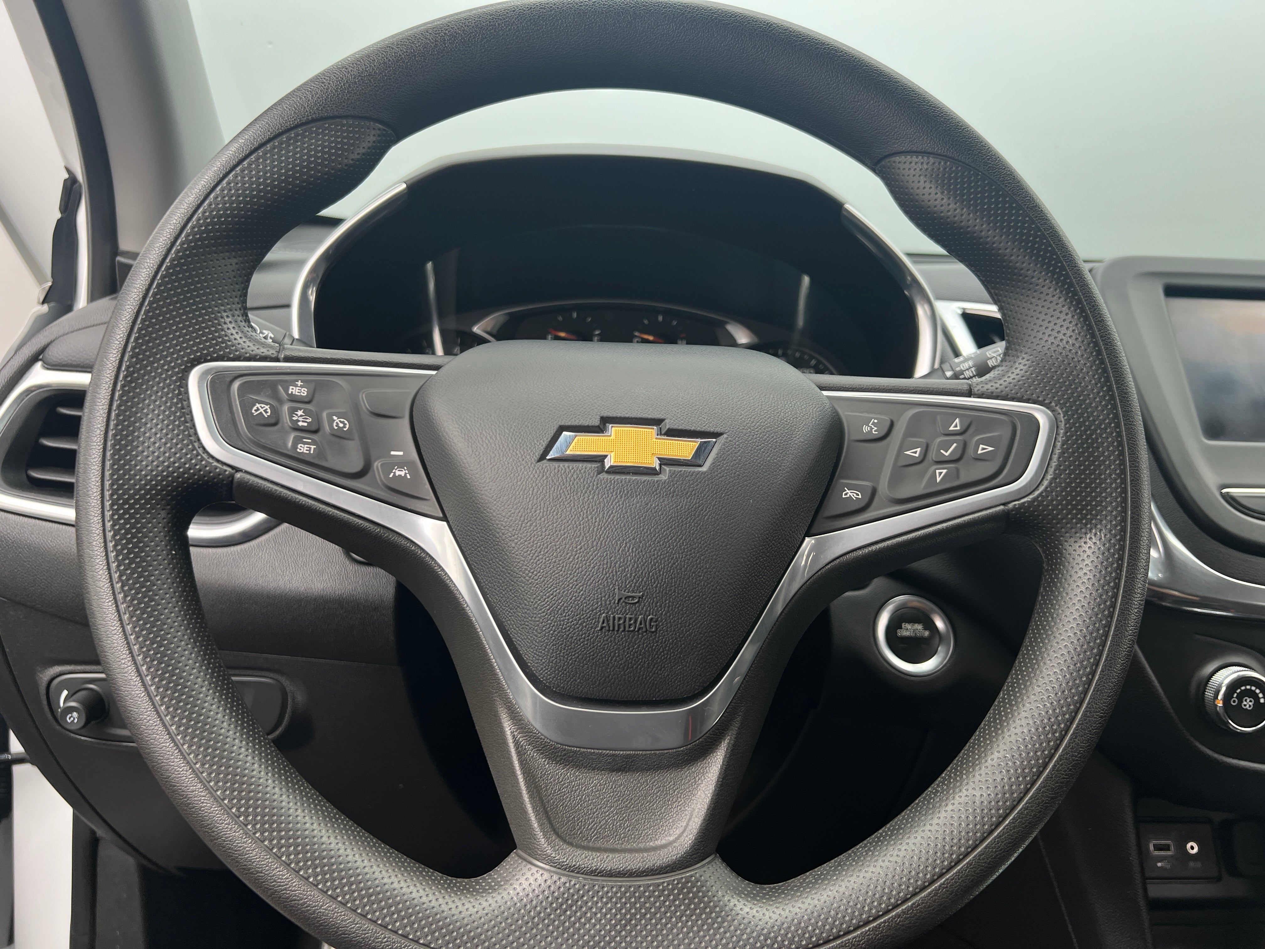 Thumbnail: 2023 Chevrolet Equinox - 5