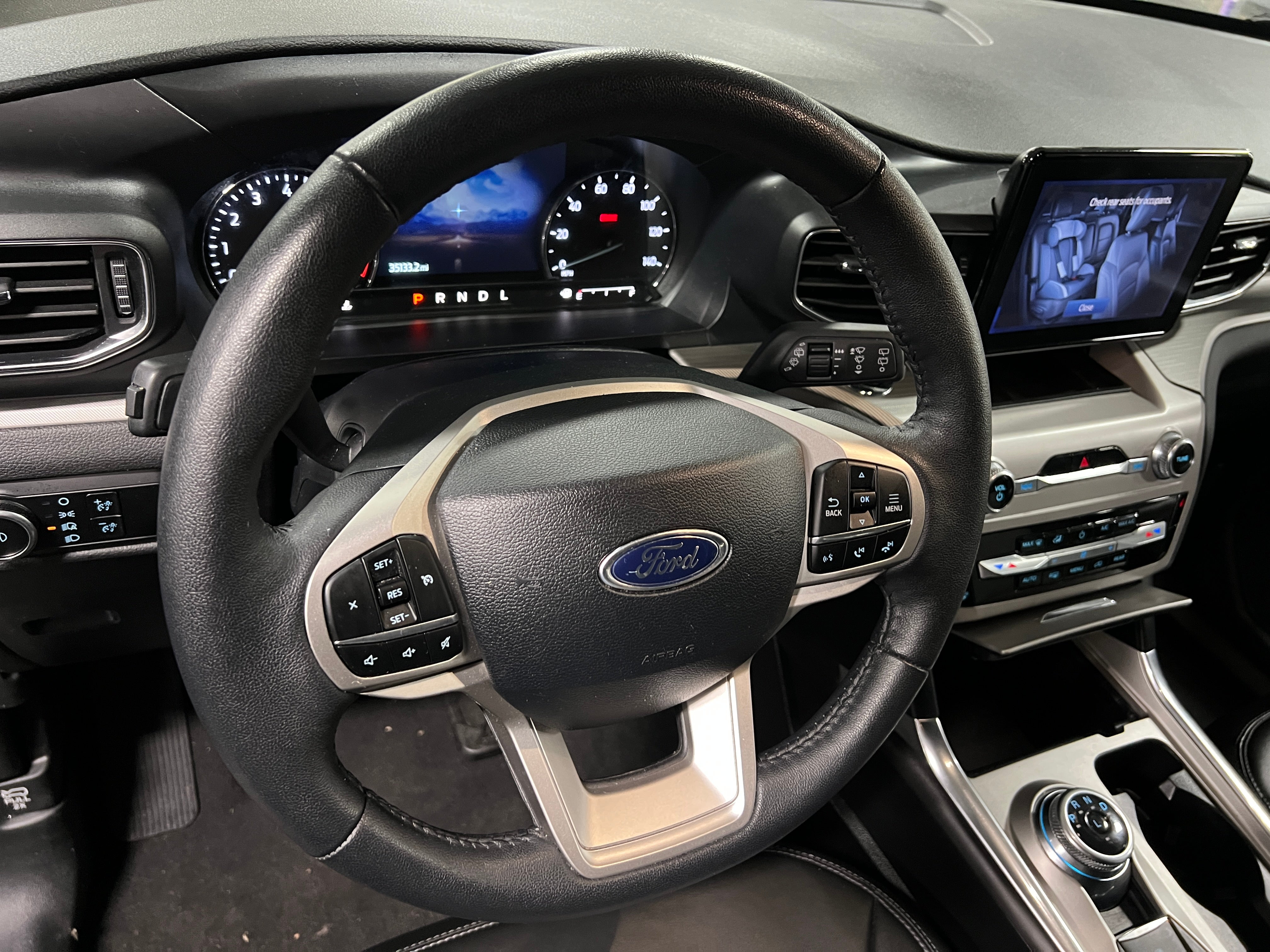 2024 Ford Explorer XLT 4