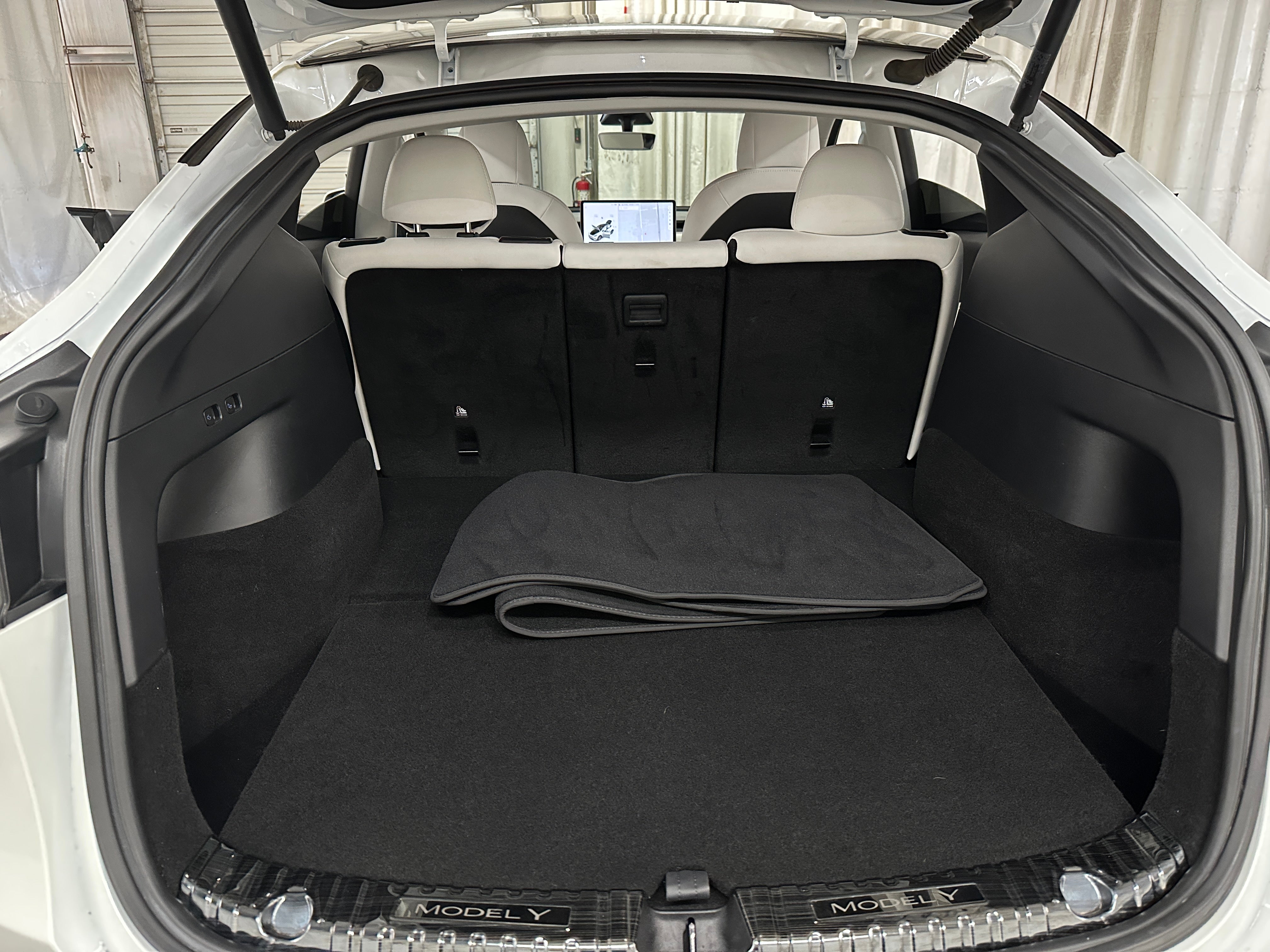 2022 Tesla Model Y Long Range 6