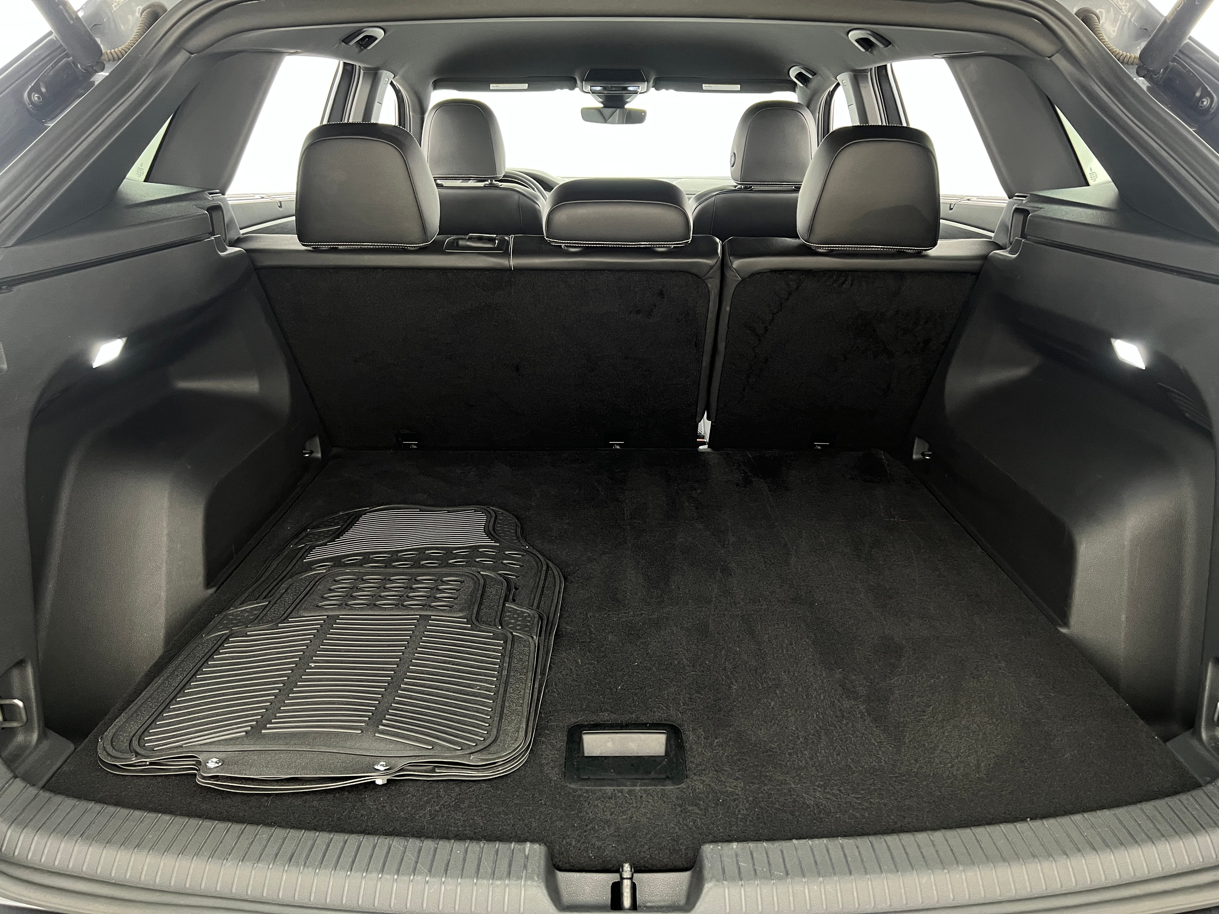 2024 Volkswagen Atlas SE 6