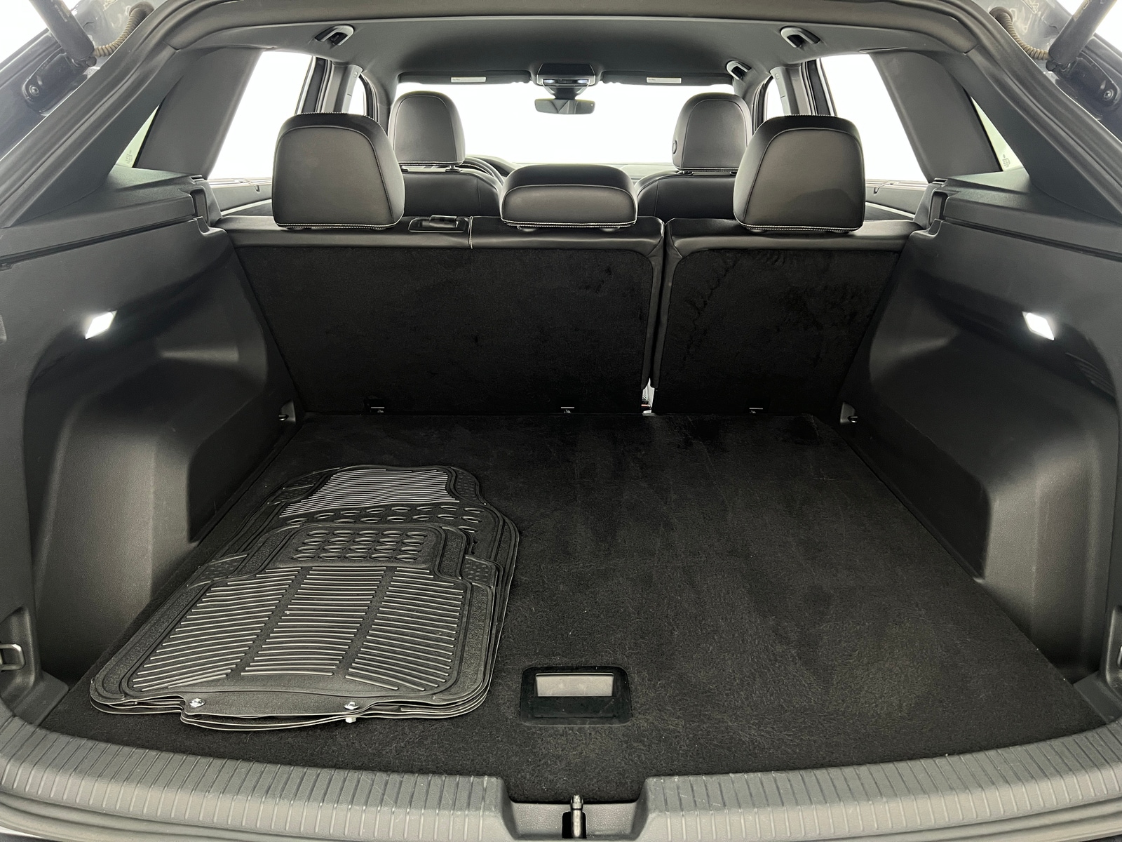 Thumbnail: 2024 Volkswagen Atlas - 6