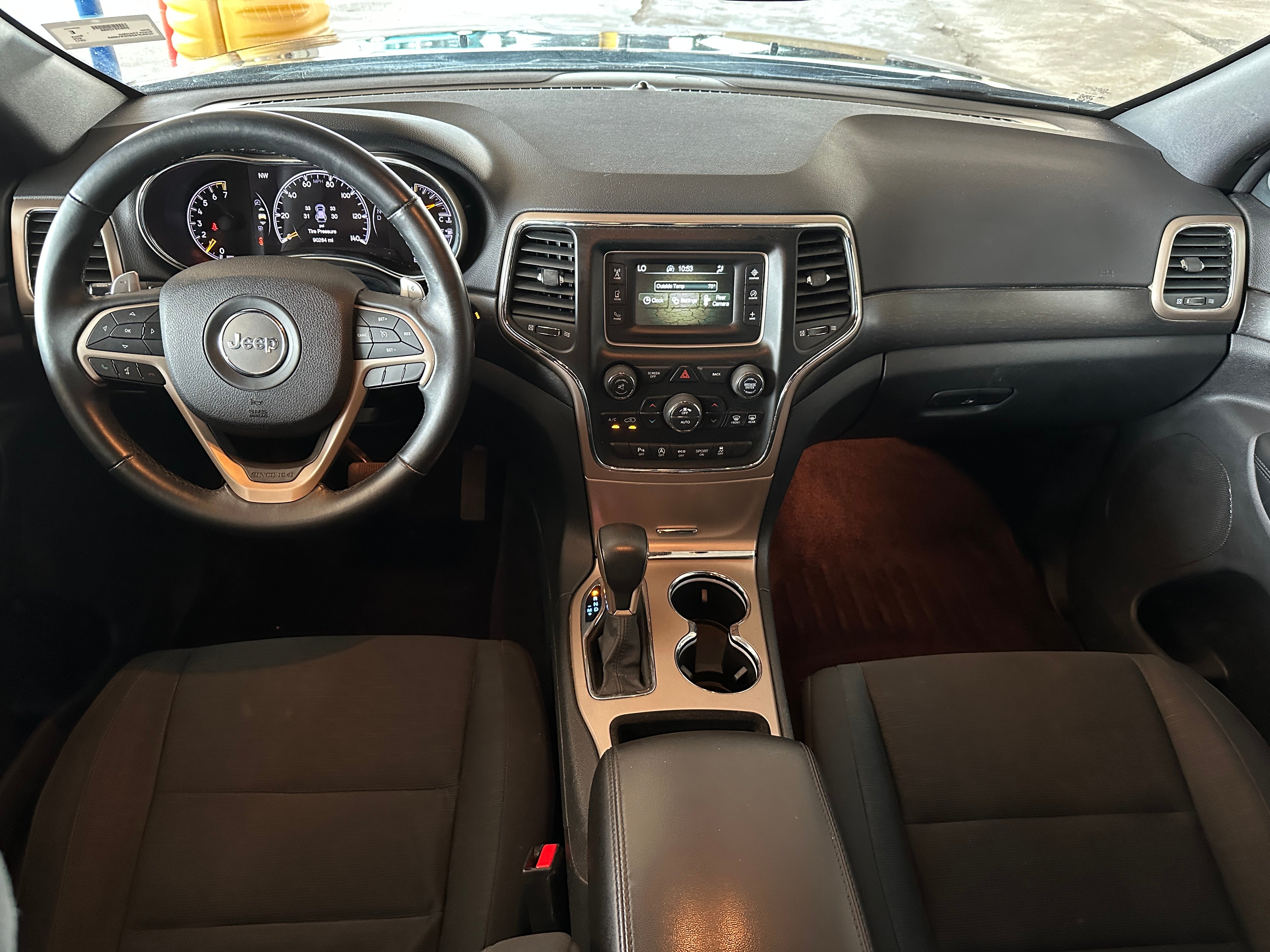 2017 Jeep Grand Cherokee Laredo 3