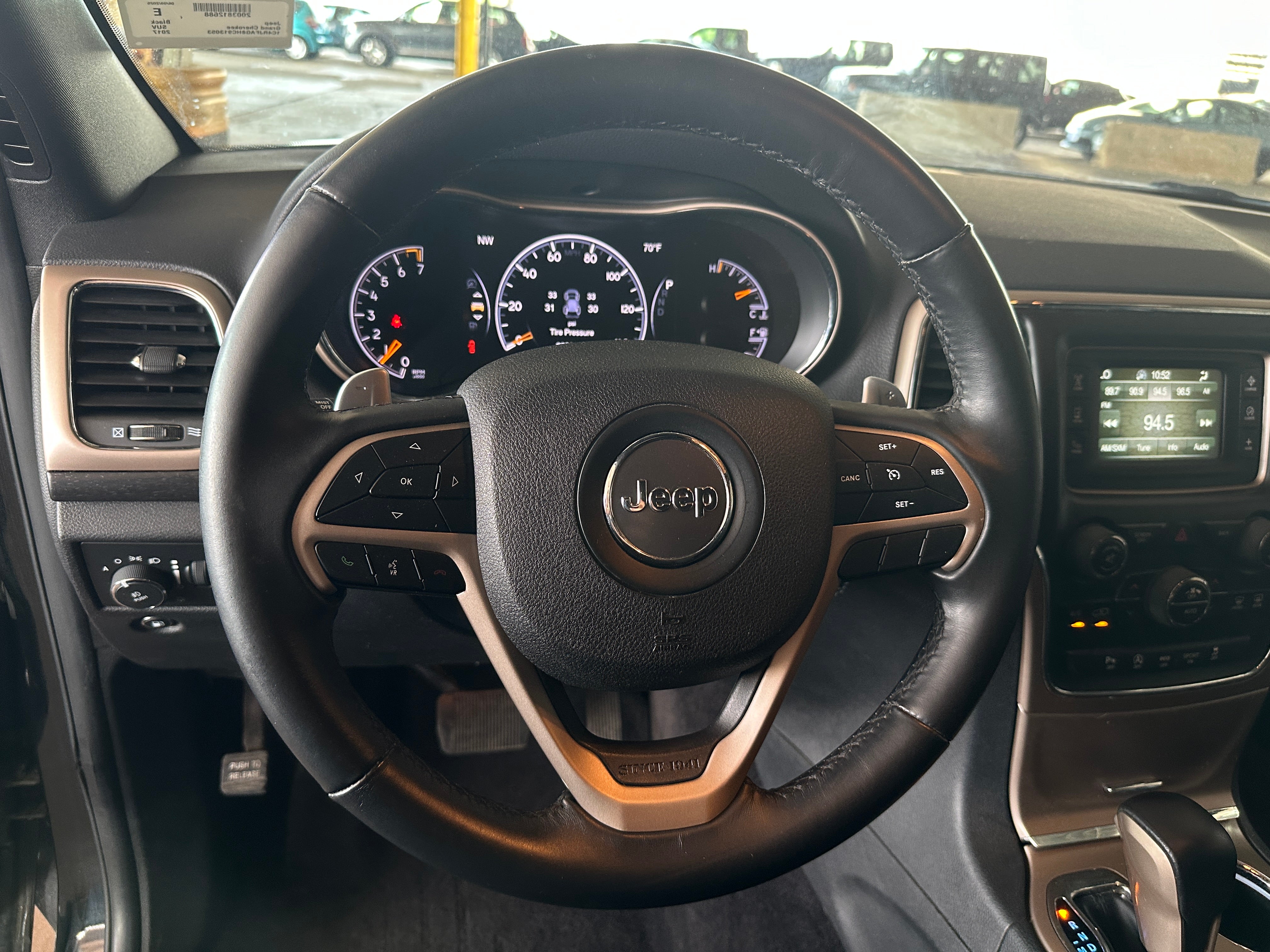 2017 Jeep Grand Cherokee Laredo 5
