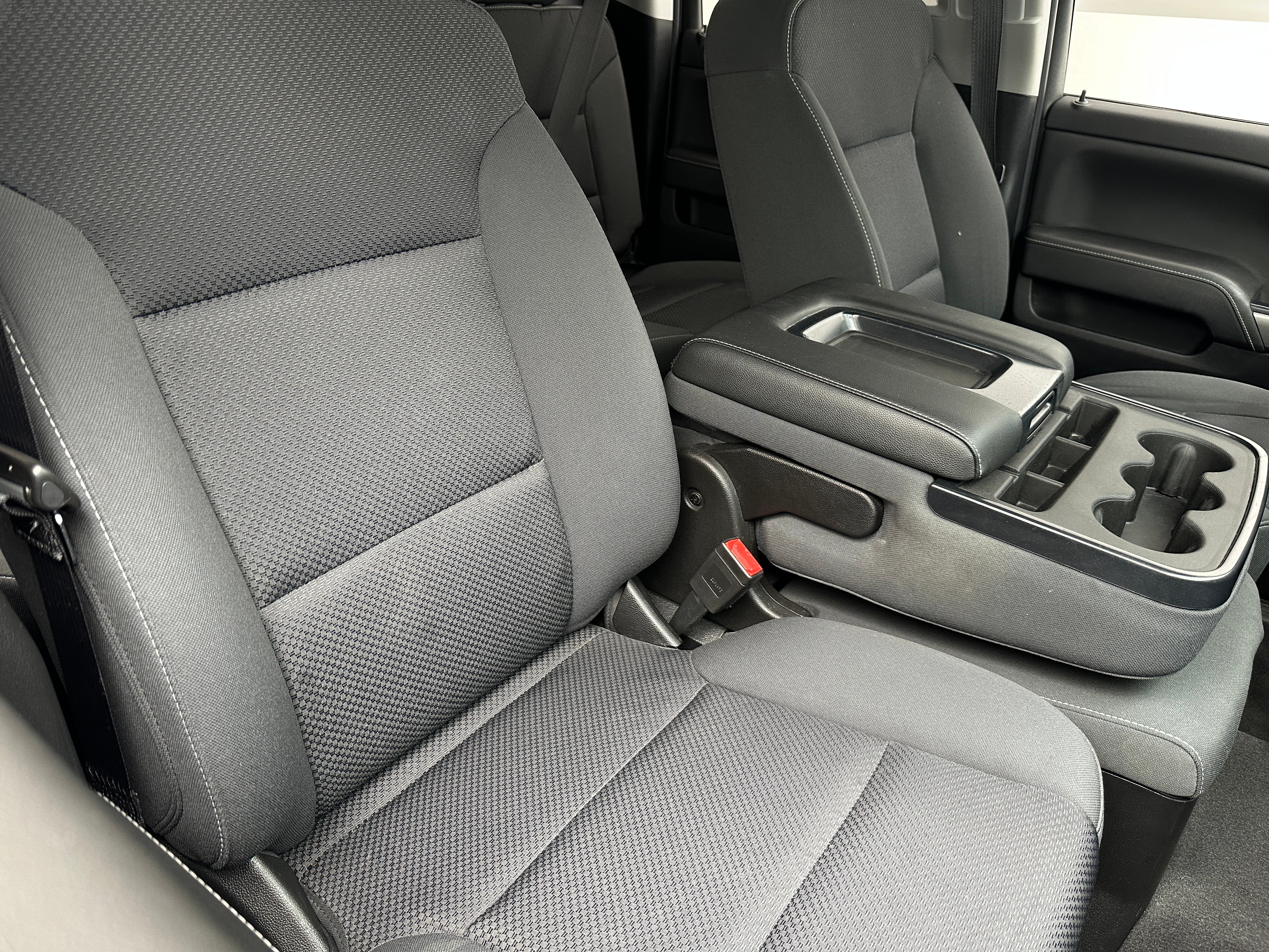 2019 Chevrolet Silverado 1500 LT 2