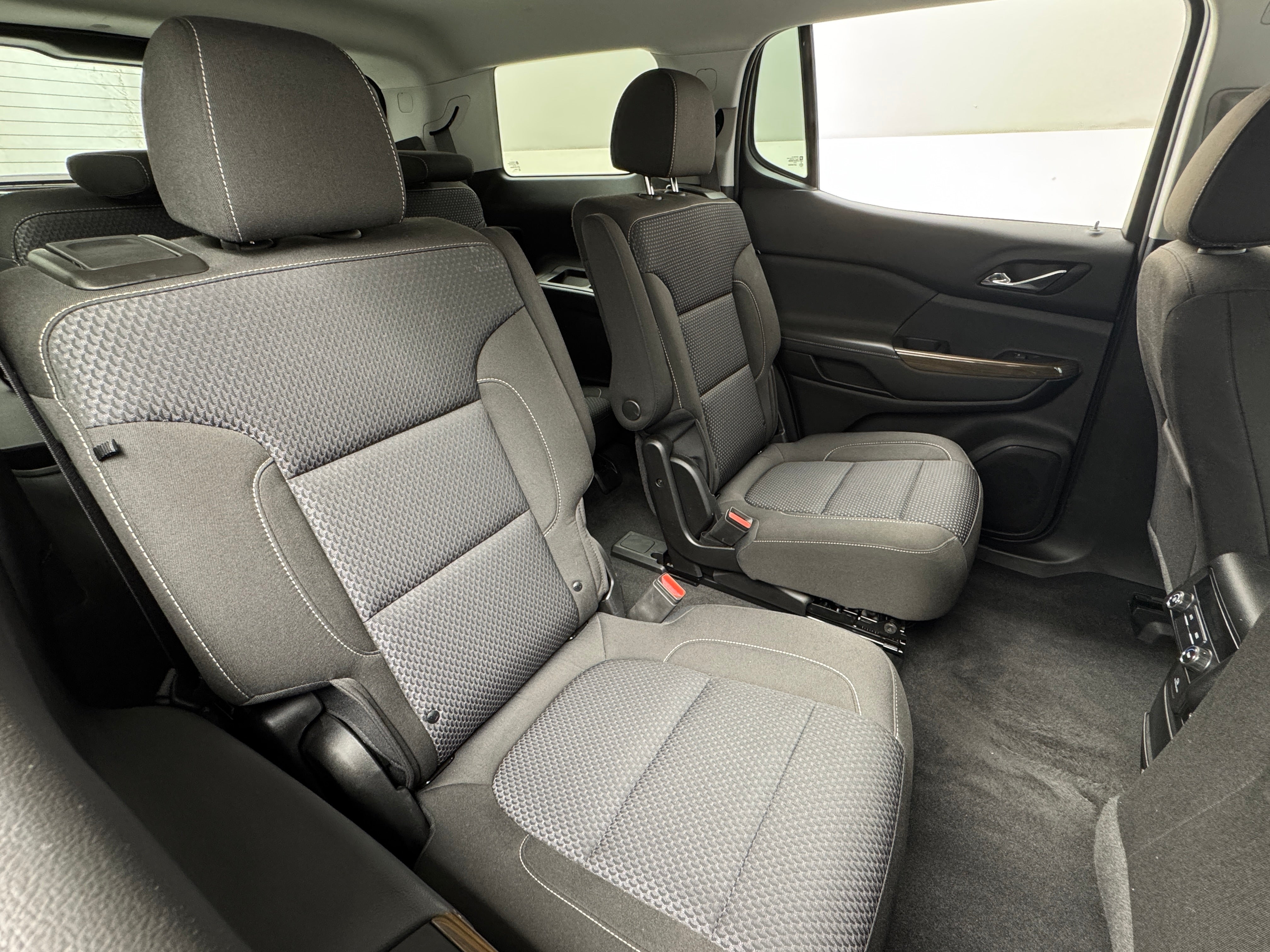 2023 GMC Acadia SLE 6