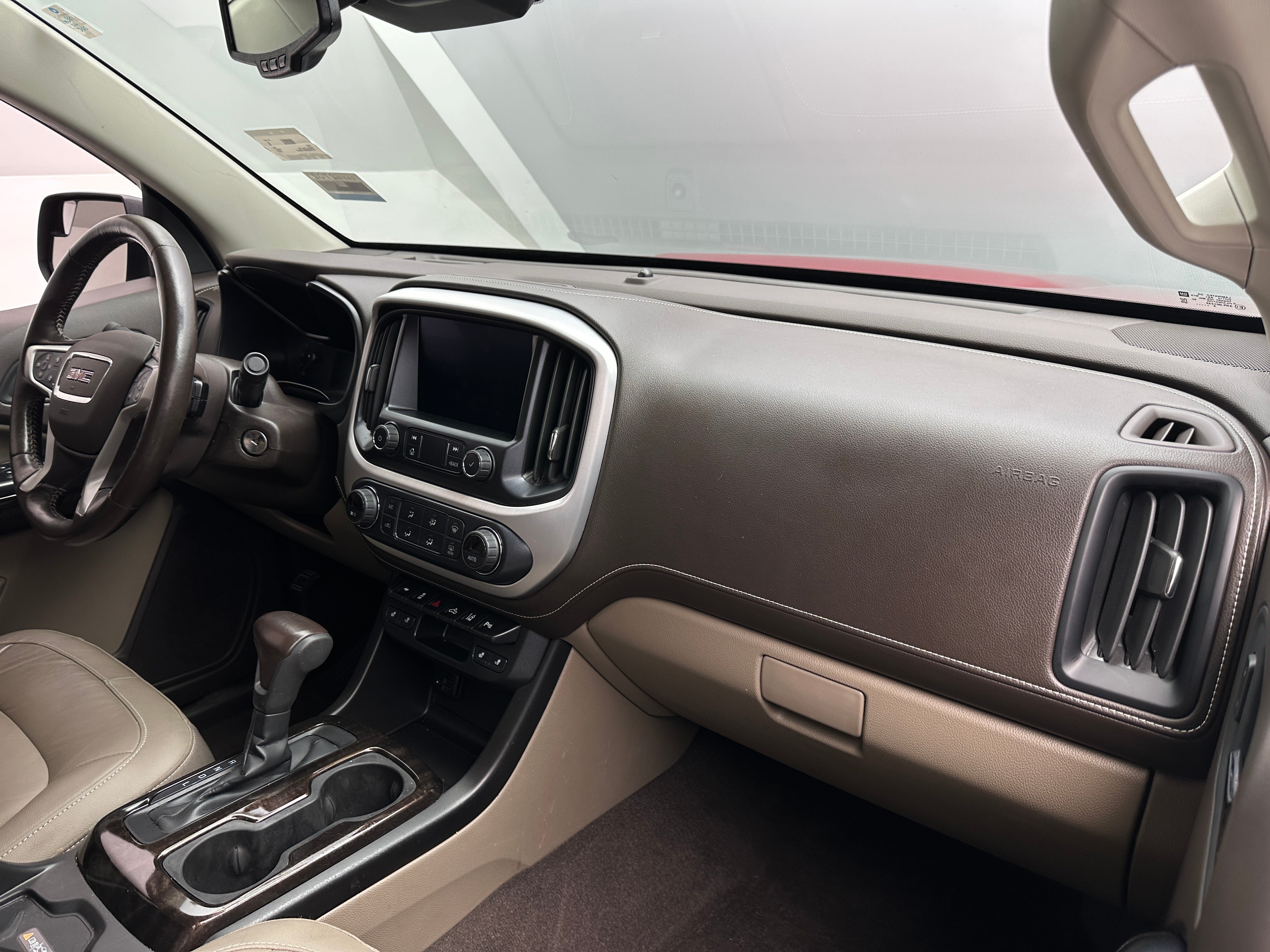 2019 GMC Canyon SLT 2
