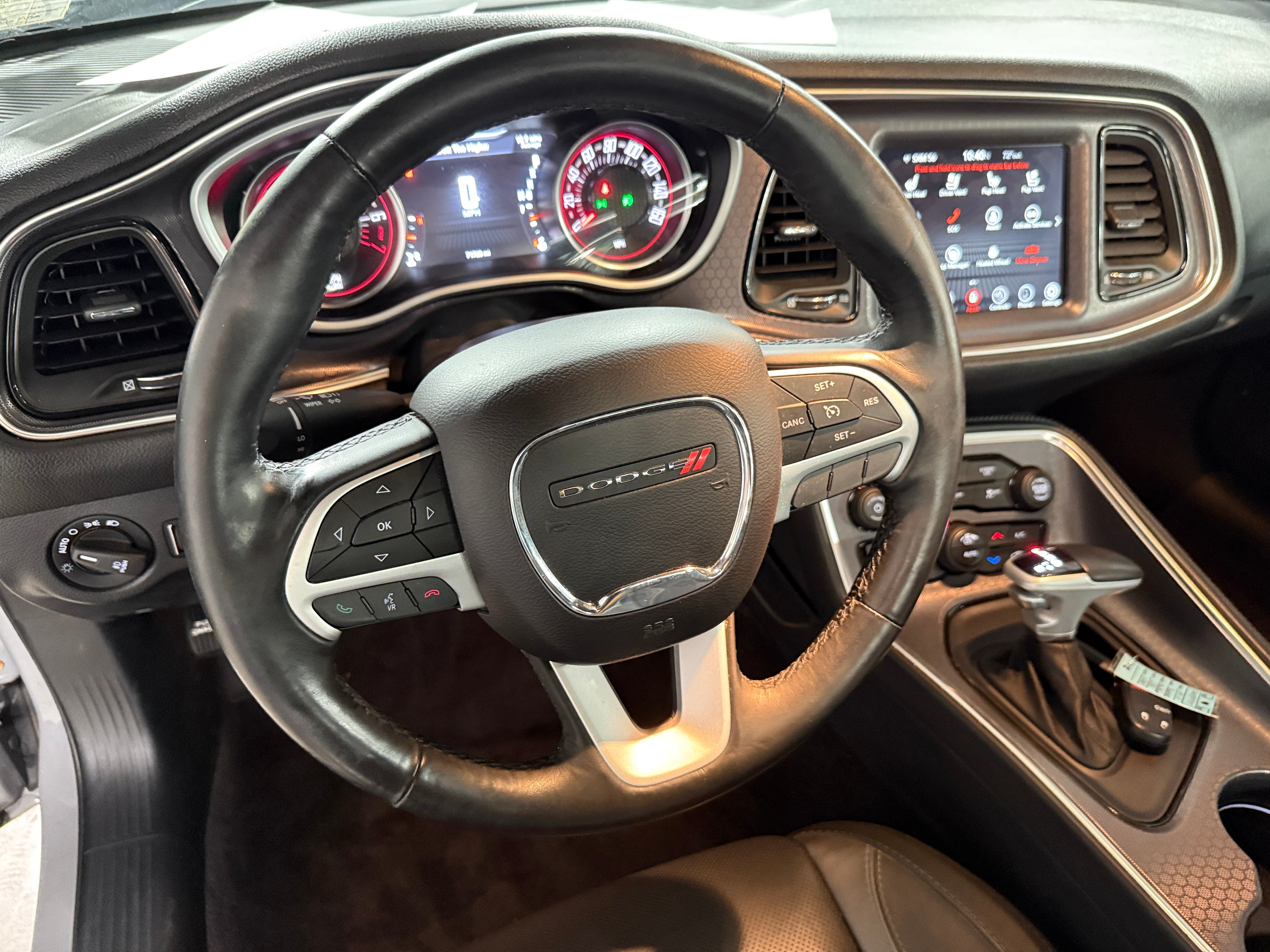 2017 Dodge Challenger SXT 3