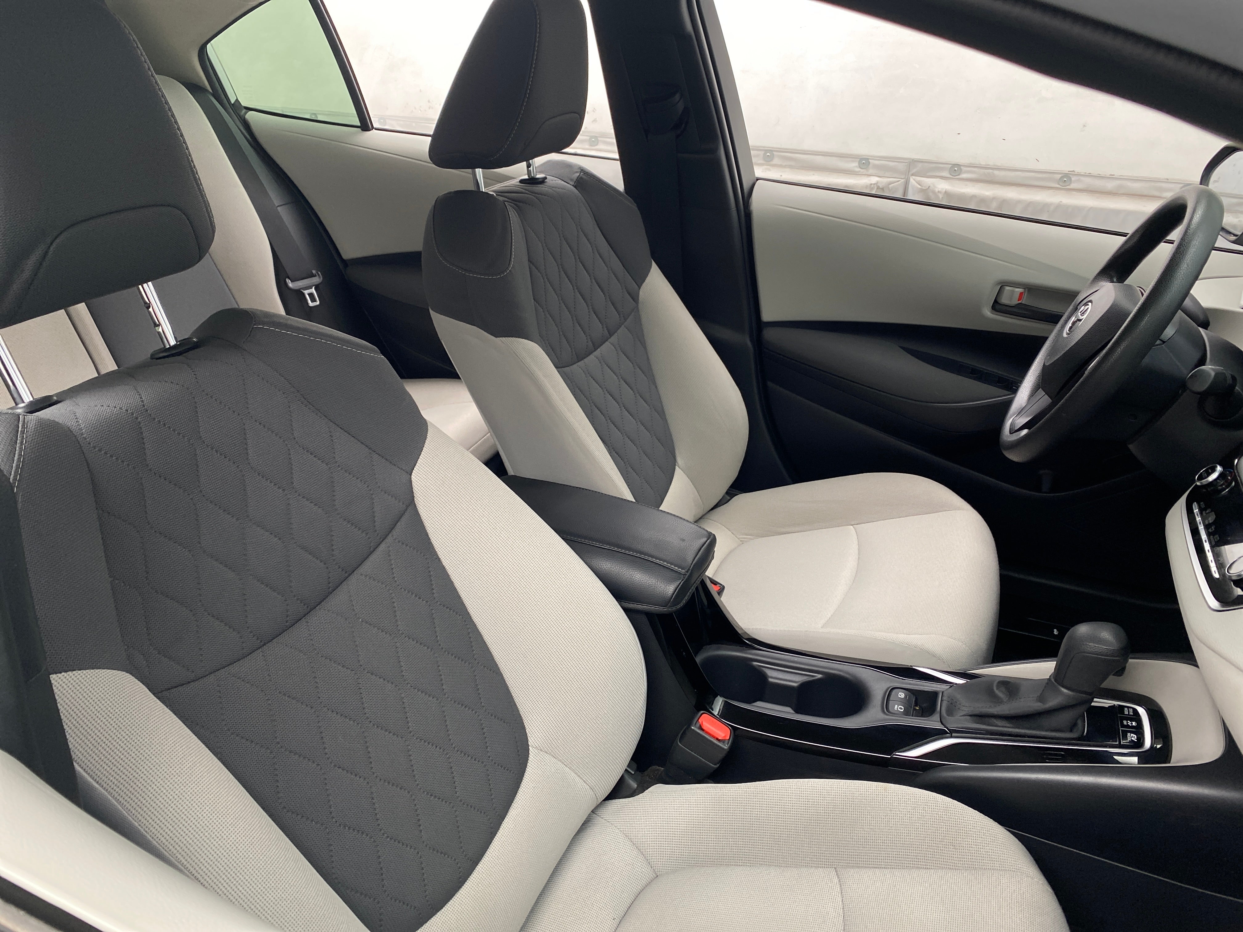 2022 Toyota Corolla LE 2