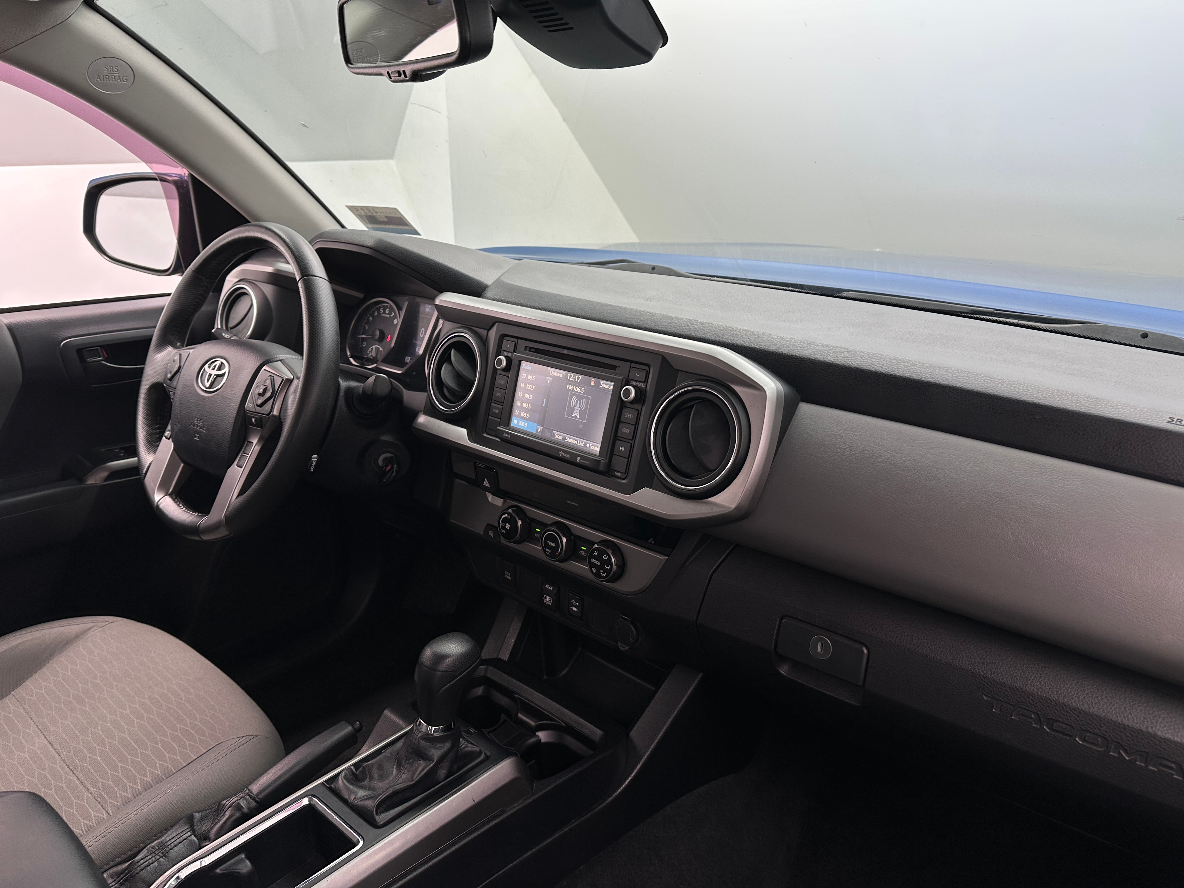 2018 Toyota Tacoma SR5 3