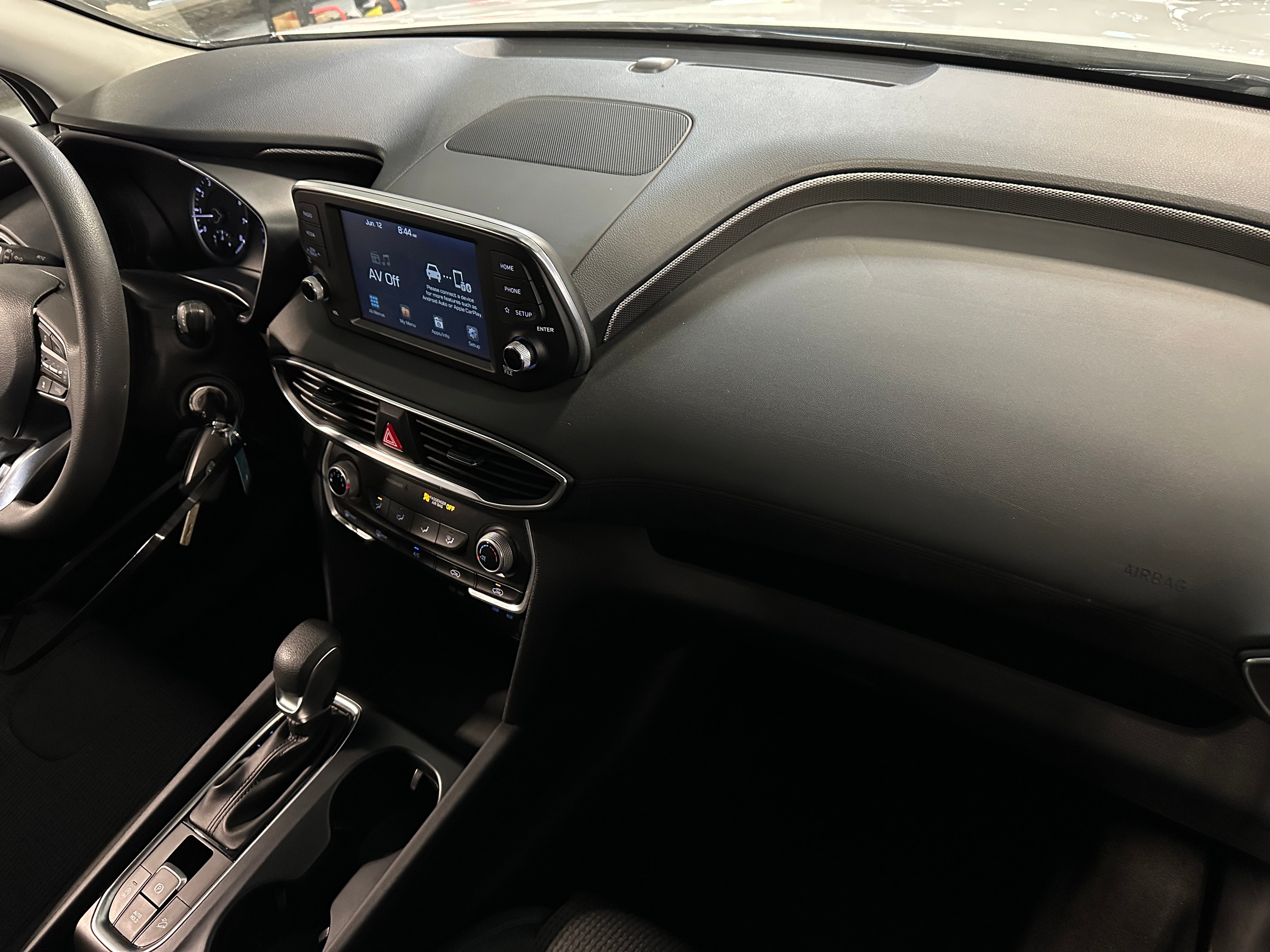 2020 Hyundai Santa Fe SE 3
