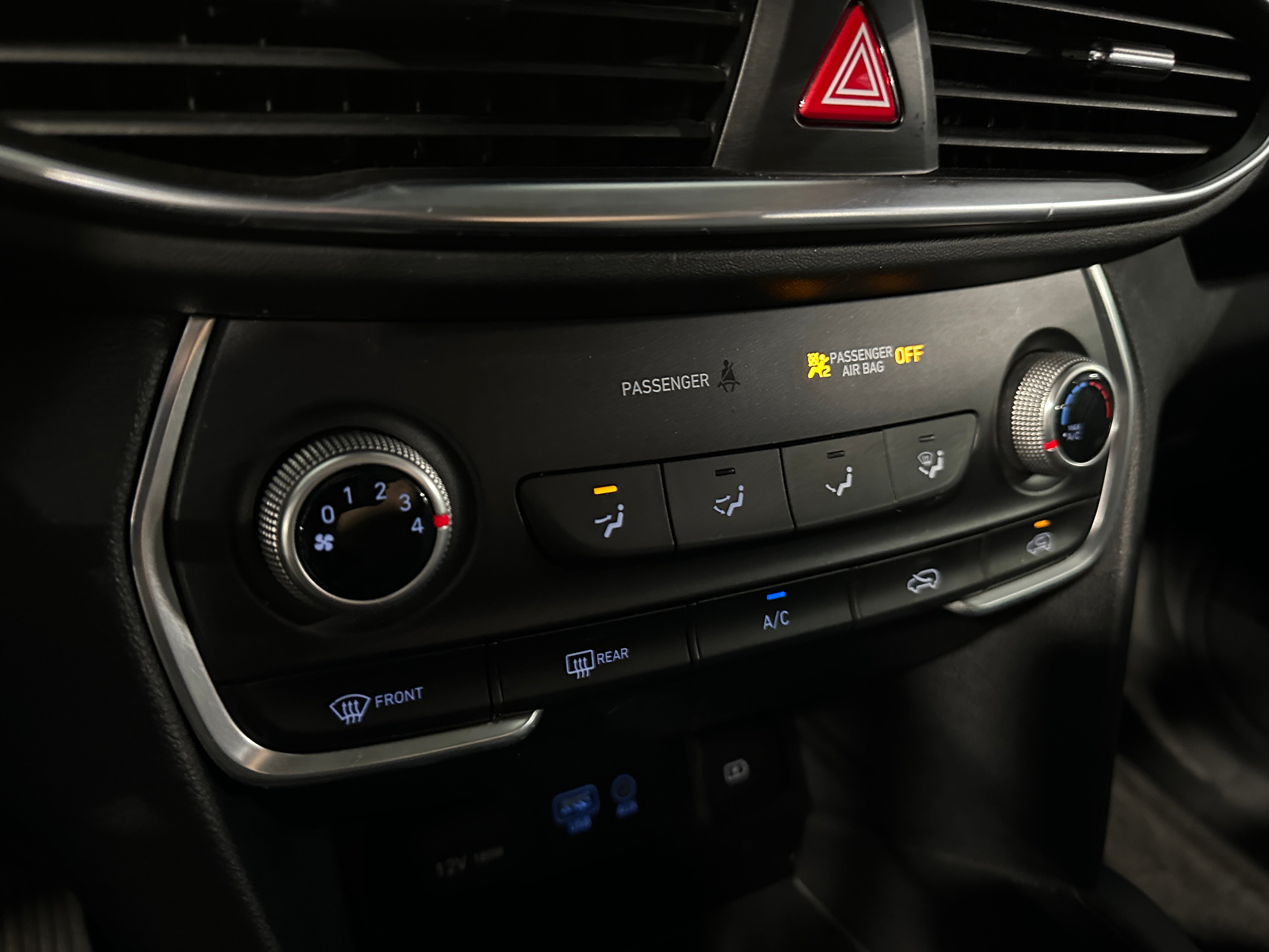 2020 Hyundai Santa Fe SE 4