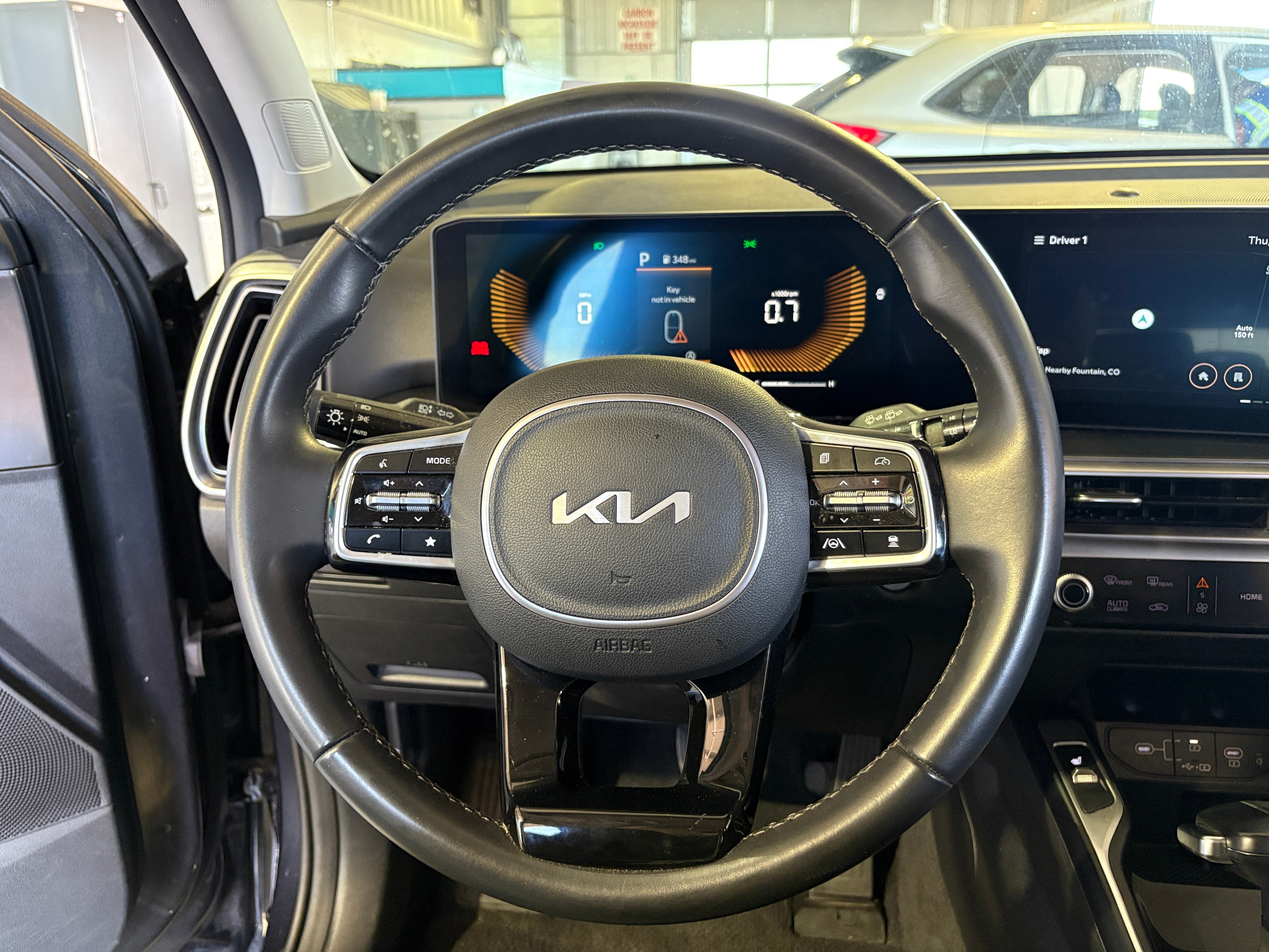 2024 Kia Sorento S 4