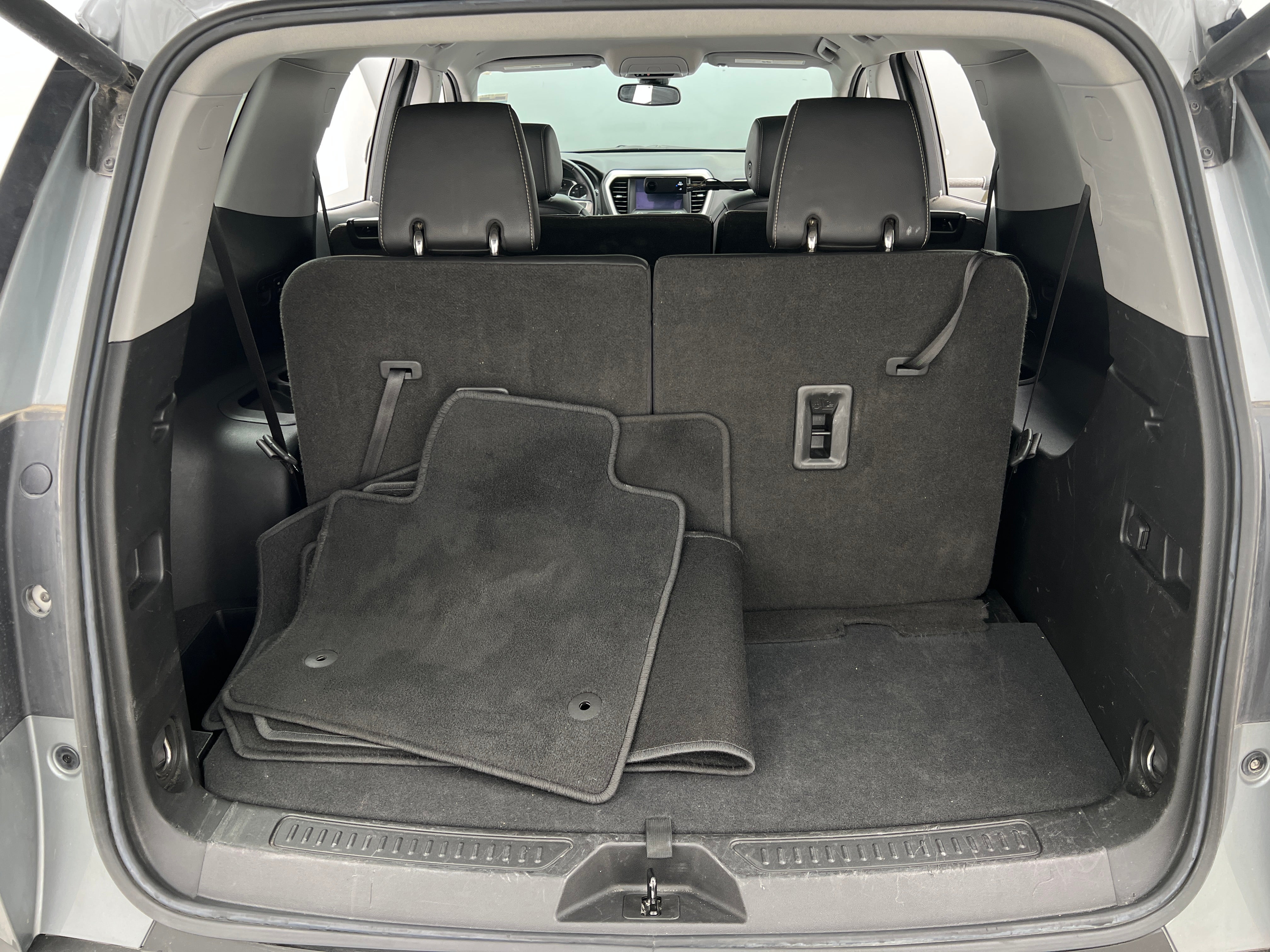 2023 GMC Acadia SLT 6
