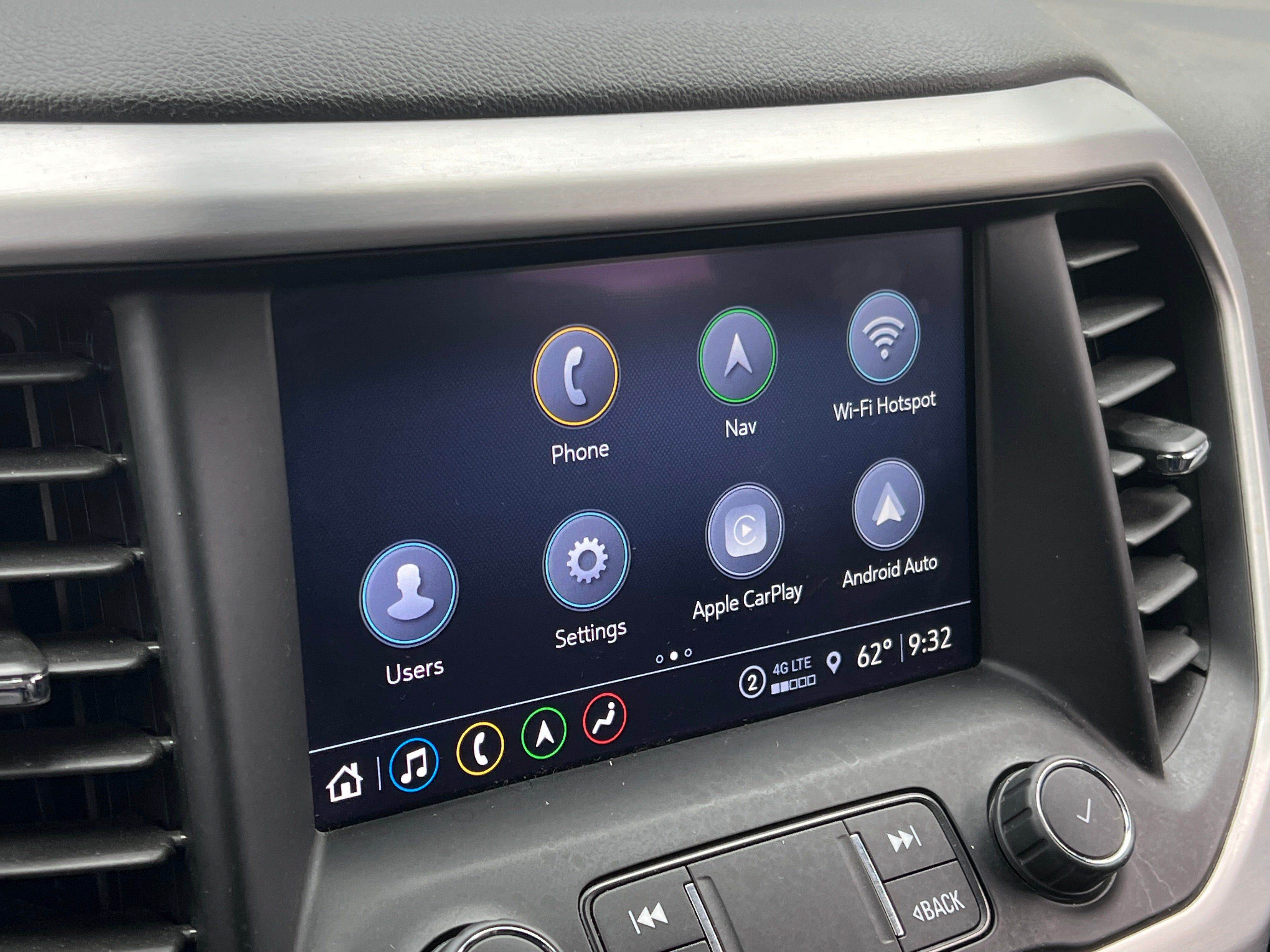 2023 GMC Acadia SLT 3