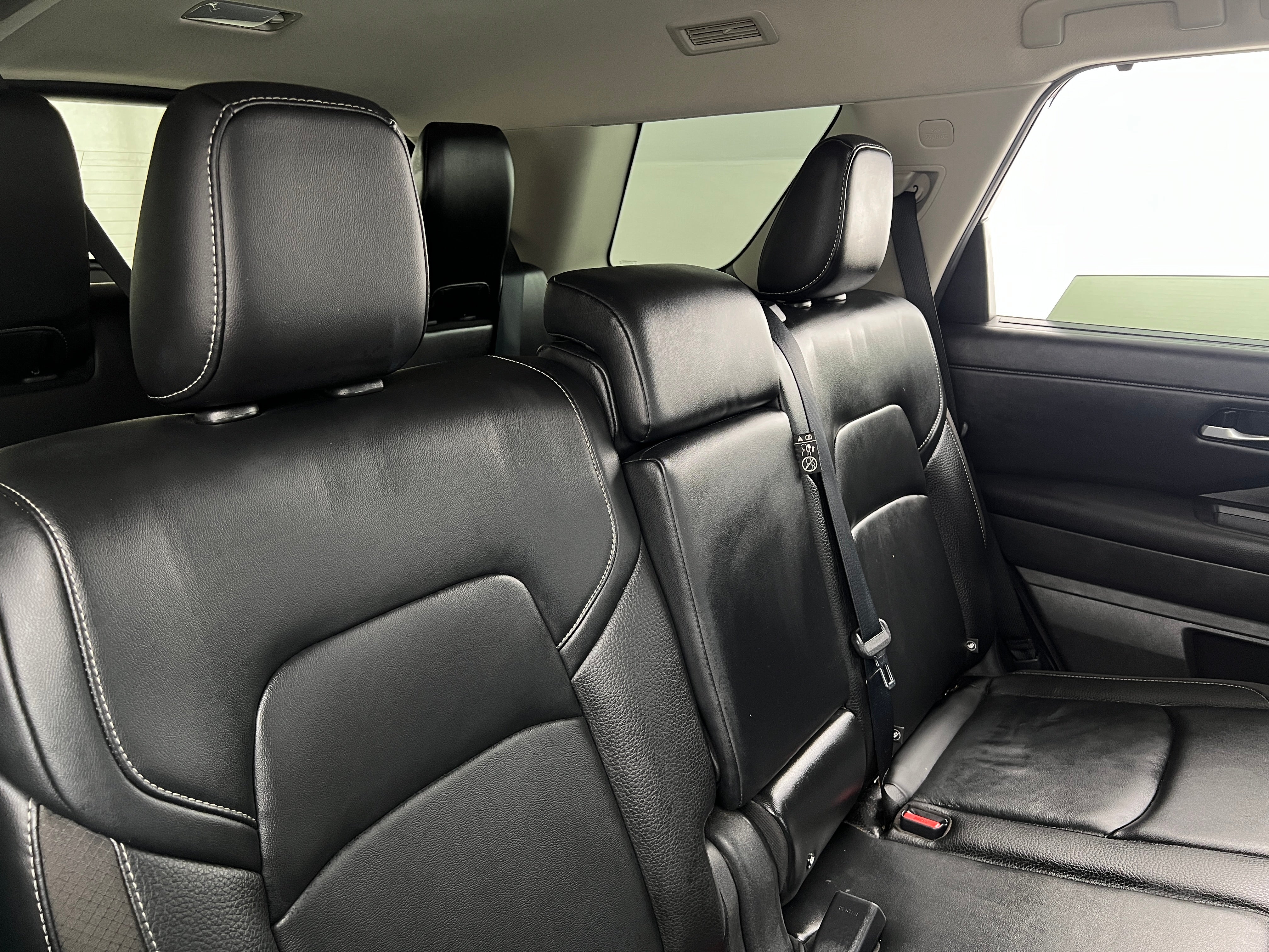 2023 Nissan Pathfinder SL 5