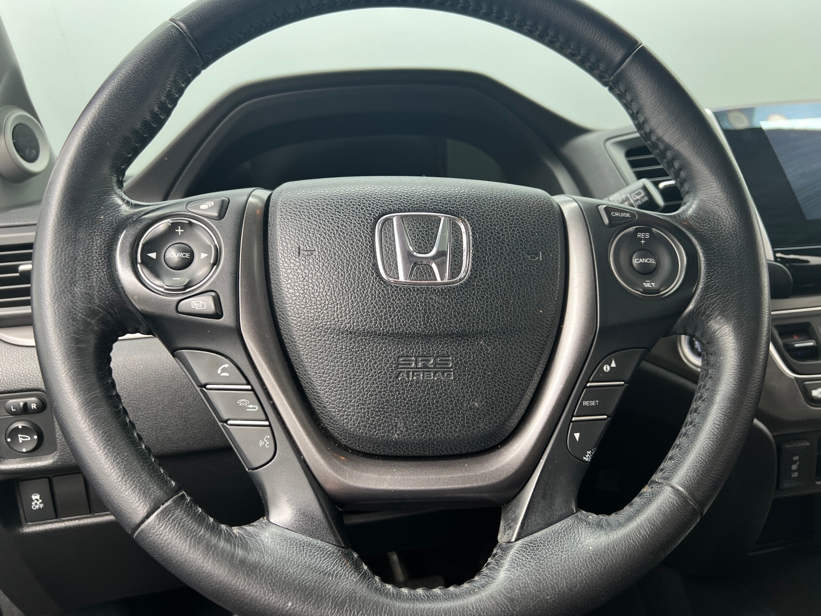 Thumbnail: 2016 Honda Pilot - 4