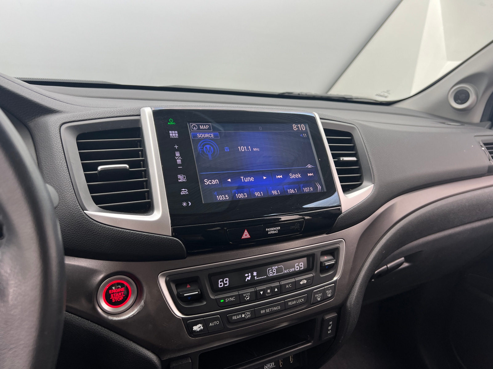 Thumbnail: 2016 Honda Pilot - 3