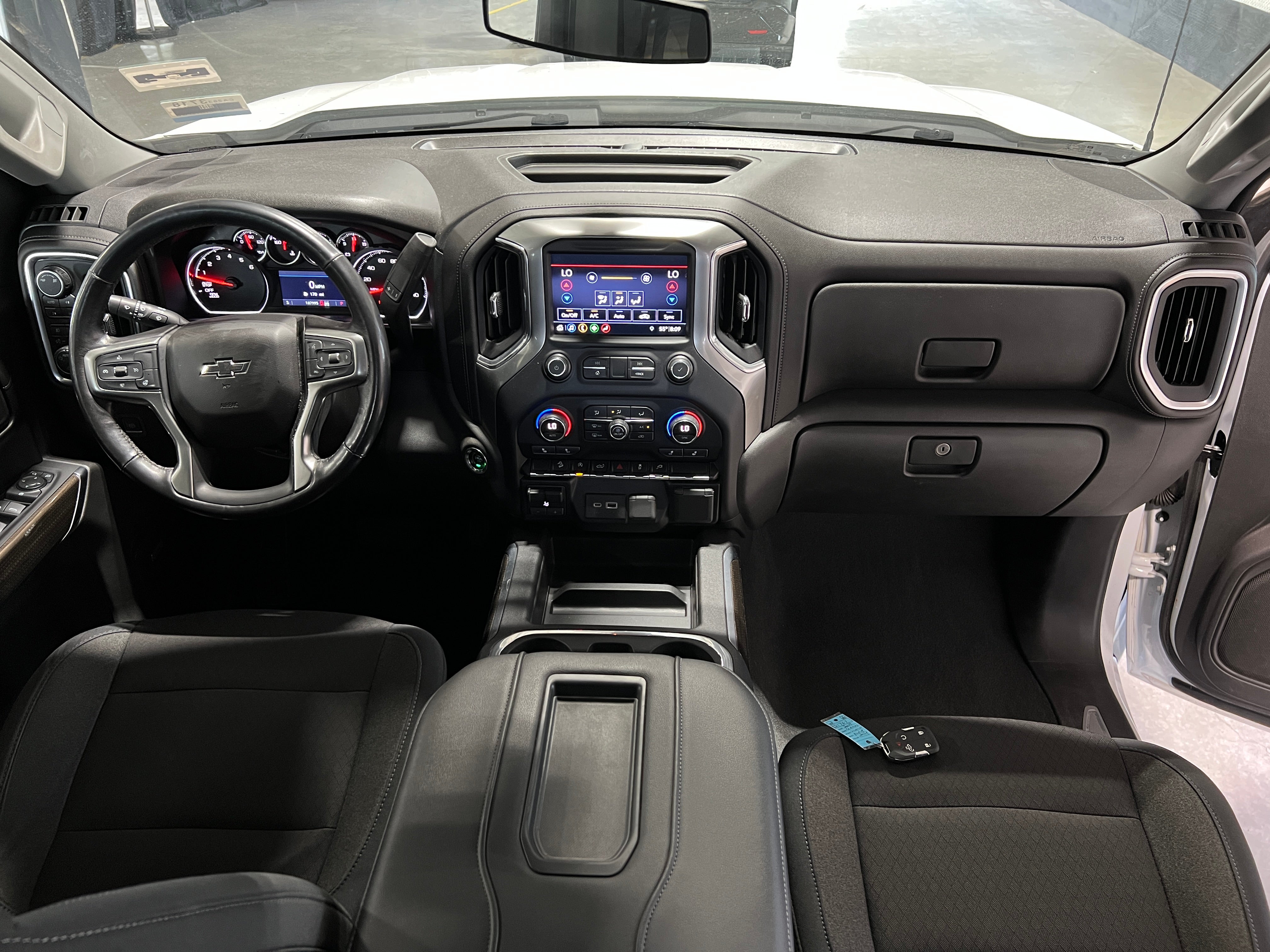 Thumbnail: 2019 Chevrolet Silverado 1500 - 3