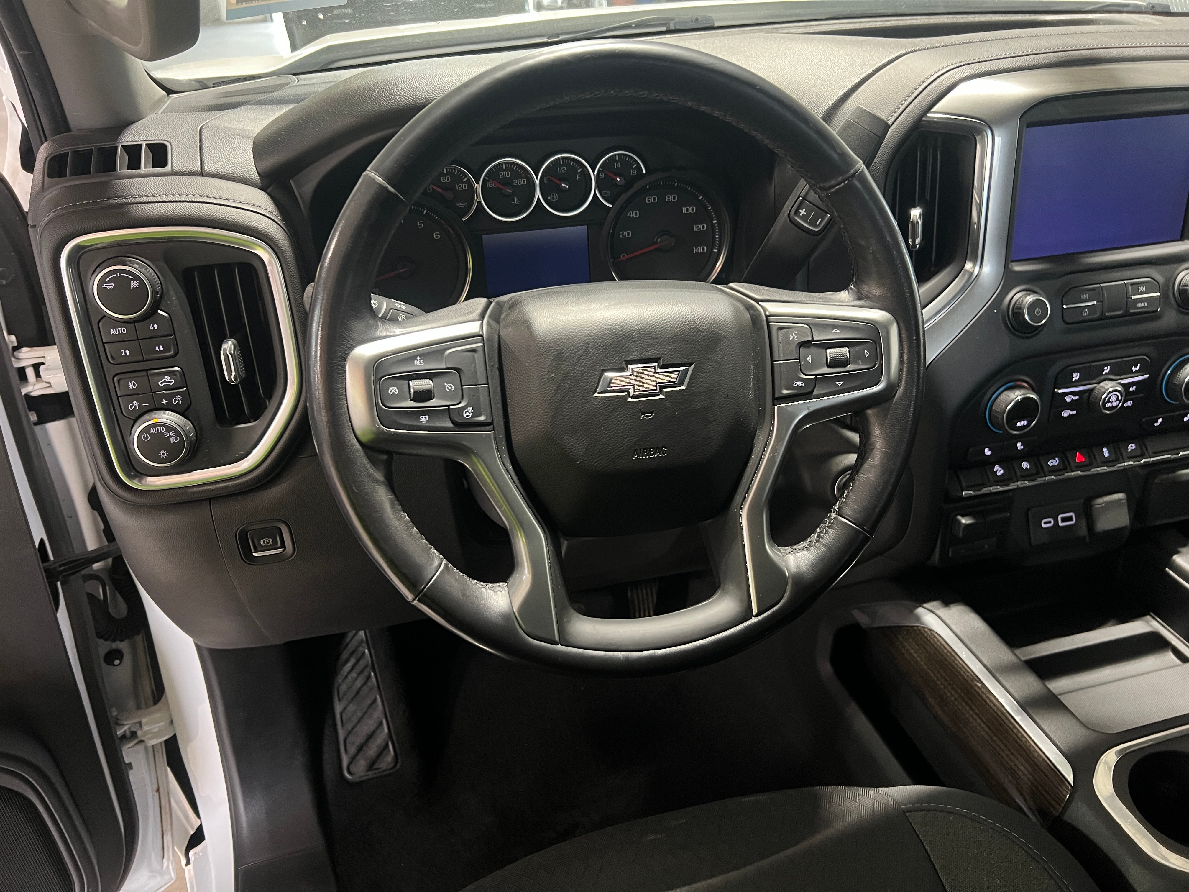 Thumbnail: 2019 Chevrolet Silverado 1500 - 5