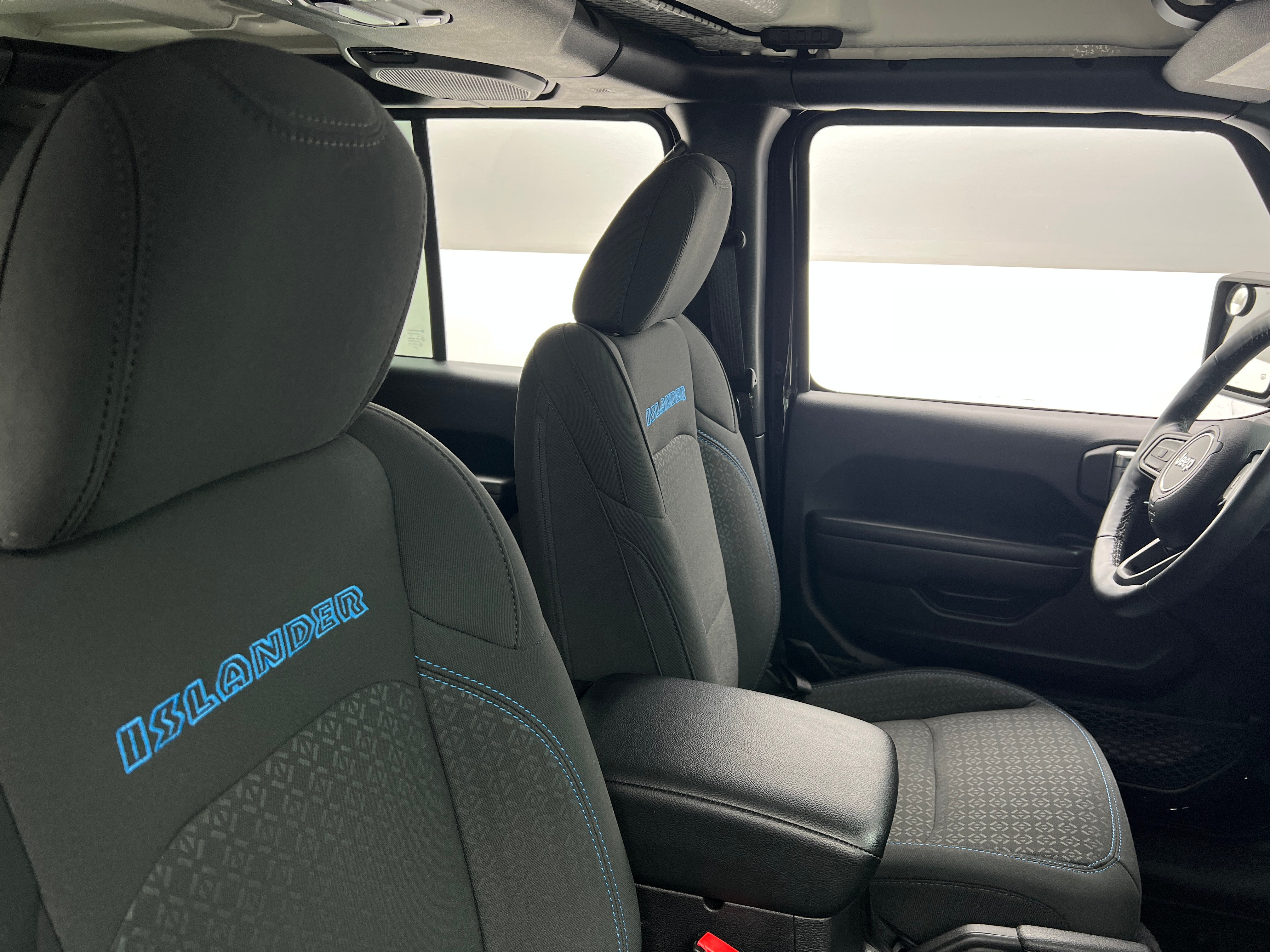 2021 Jeep Wrangler Unlimited Islander 2