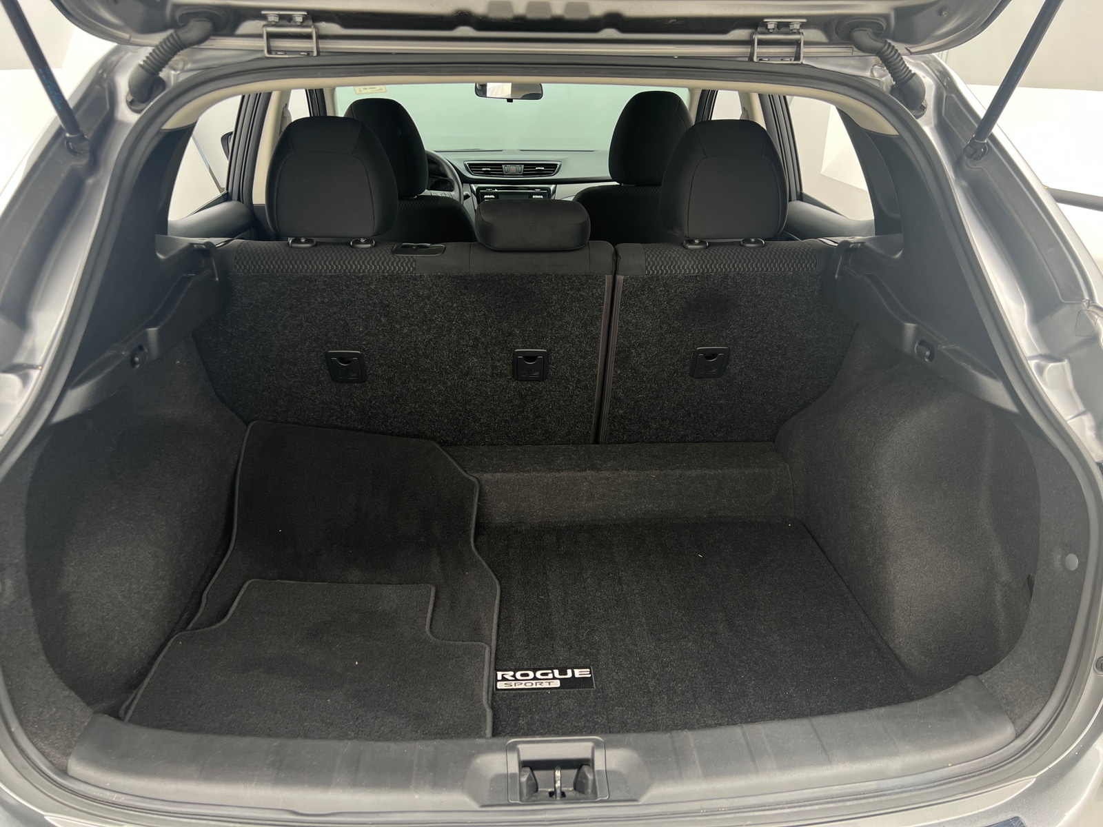 Thumbnail: 2017 Nissan Rogue Sport - 7