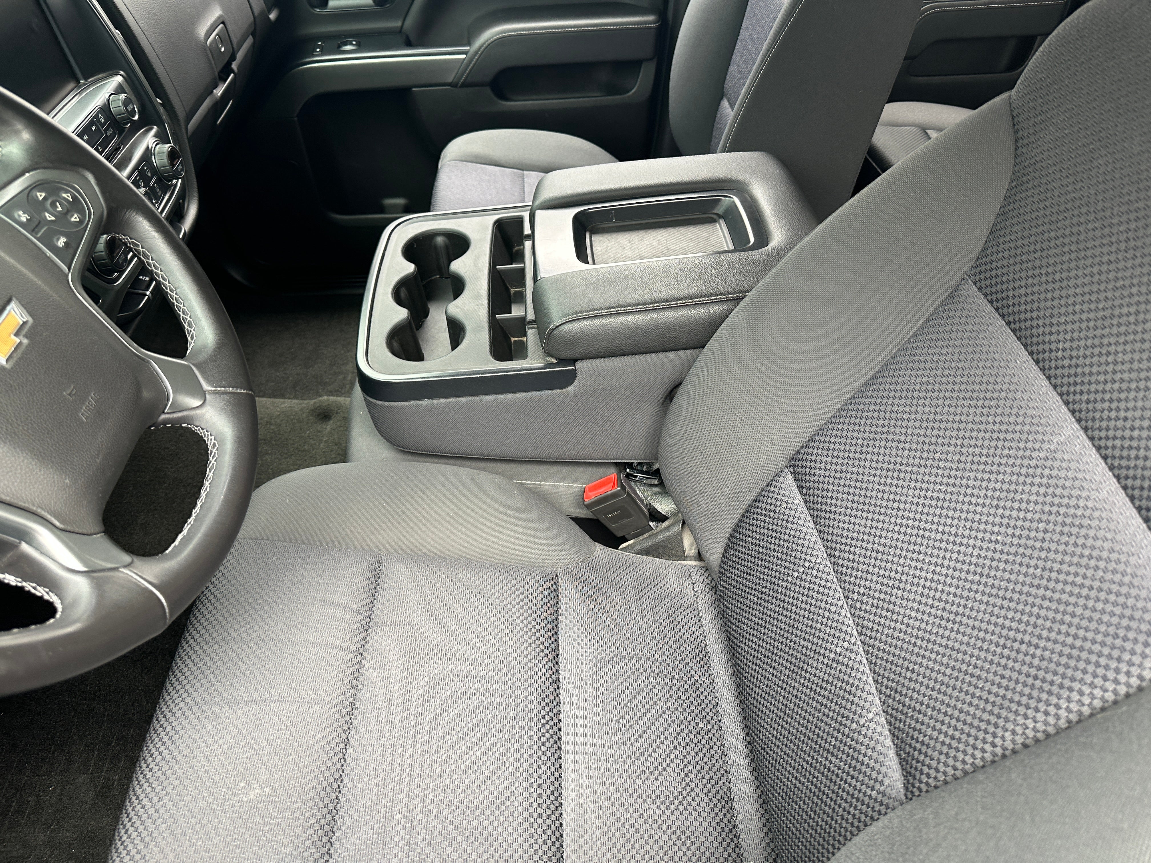 2018 Chevrolet Silverado 1500 LT 2