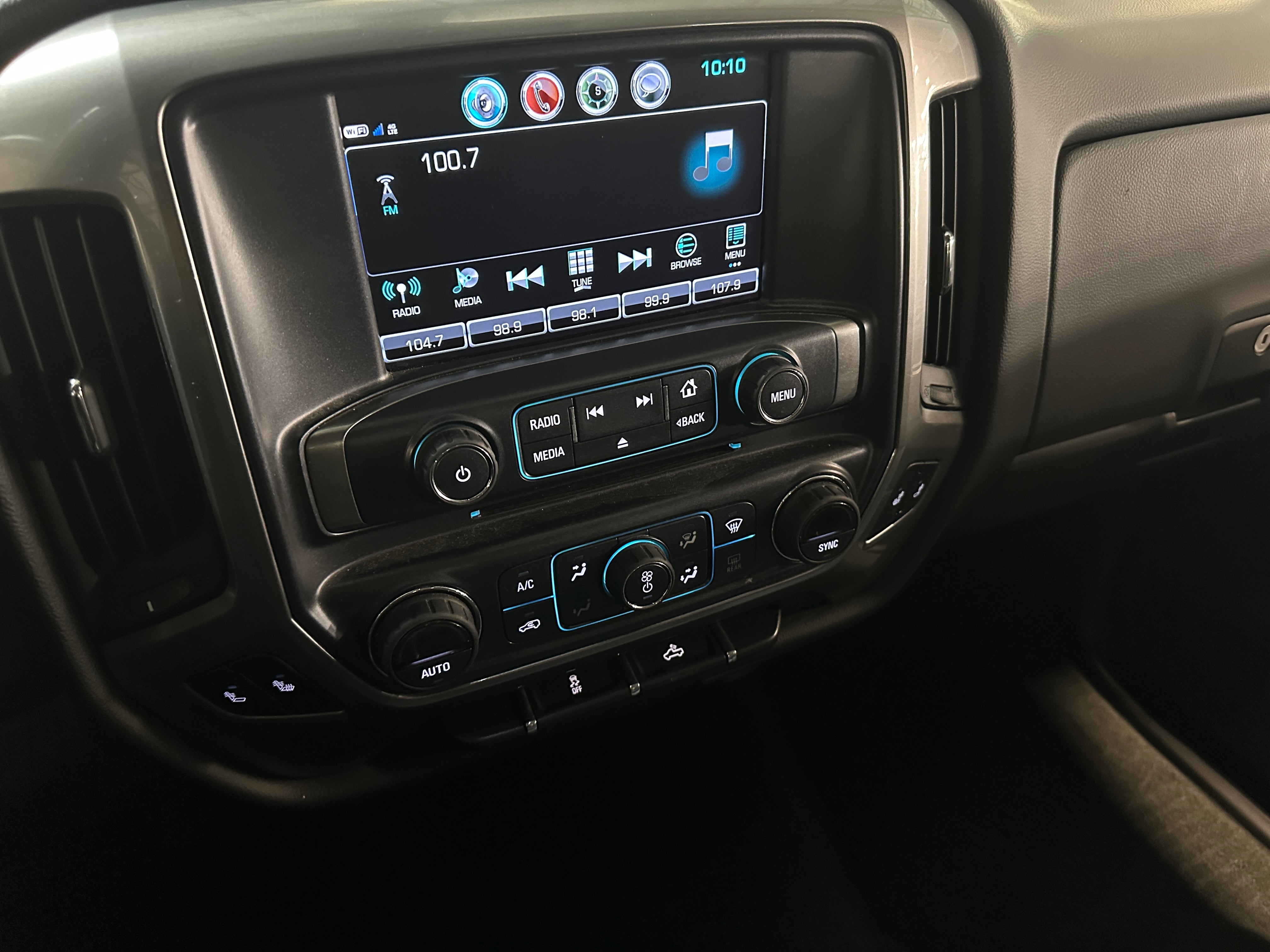 2018 Chevrolet Silverado 1500 LT 3
