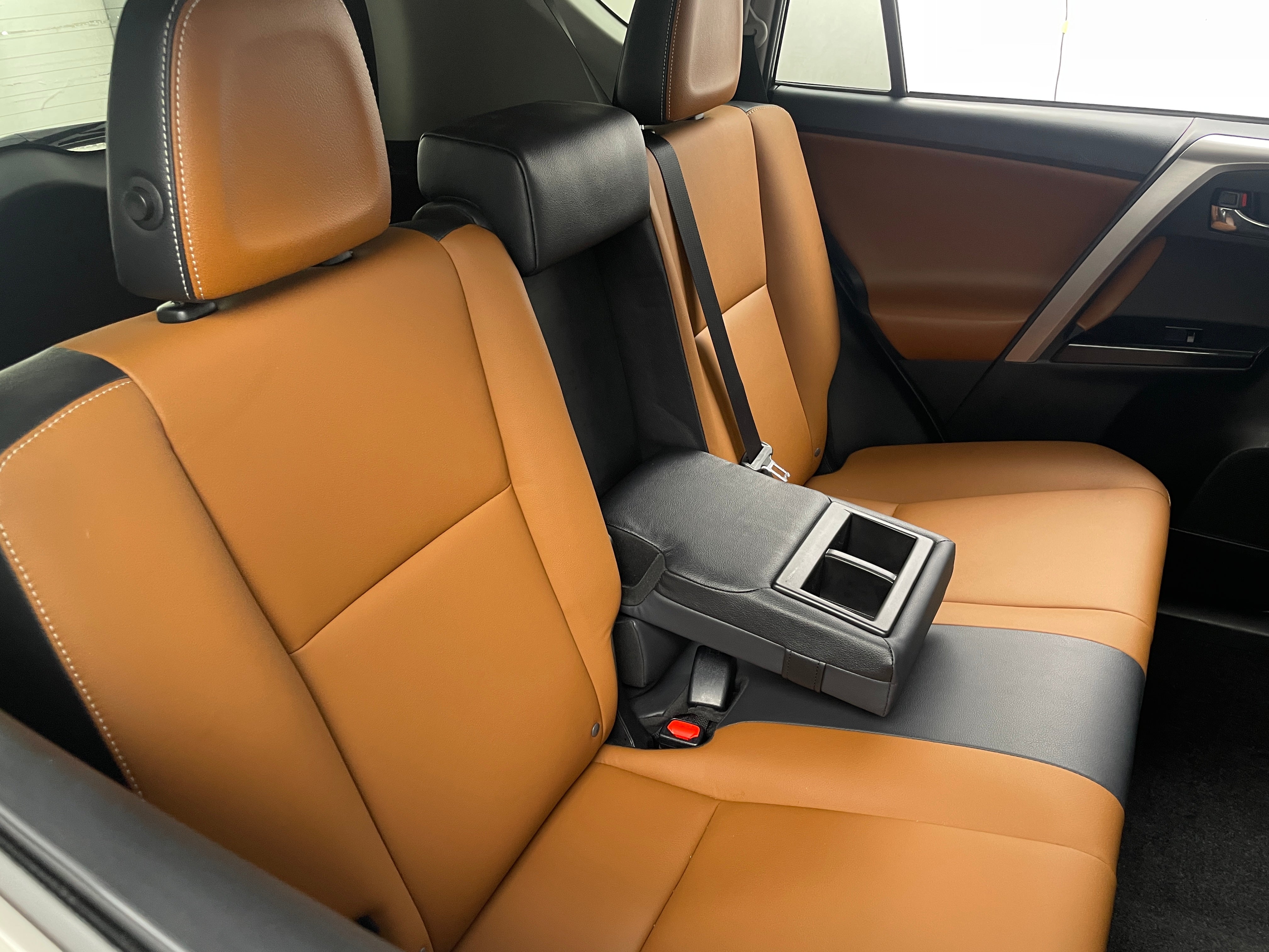 2016 Toyota RAV4 Limited 5
