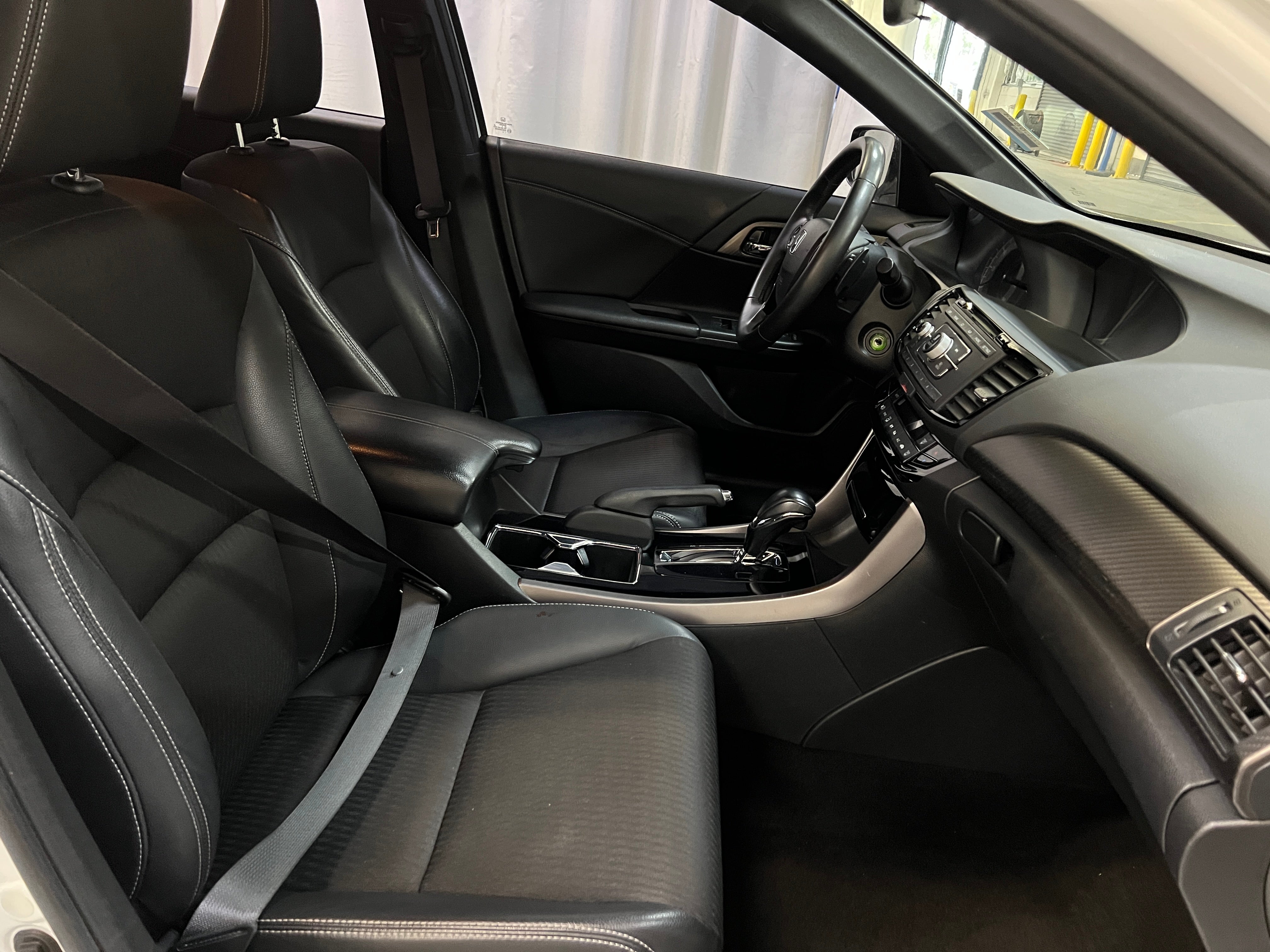 2017 Honda Accord Sport 2