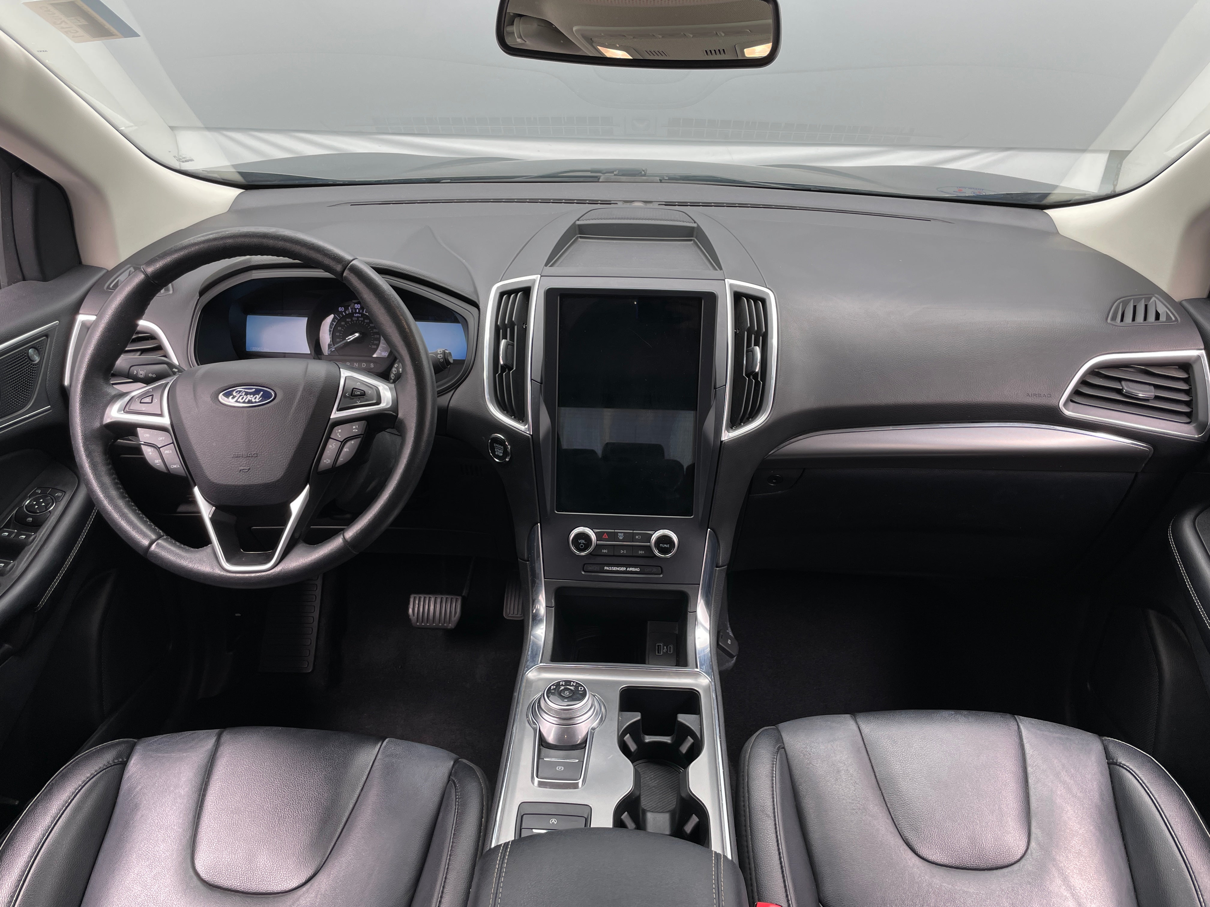 2022 Ford Edge Titanium 2