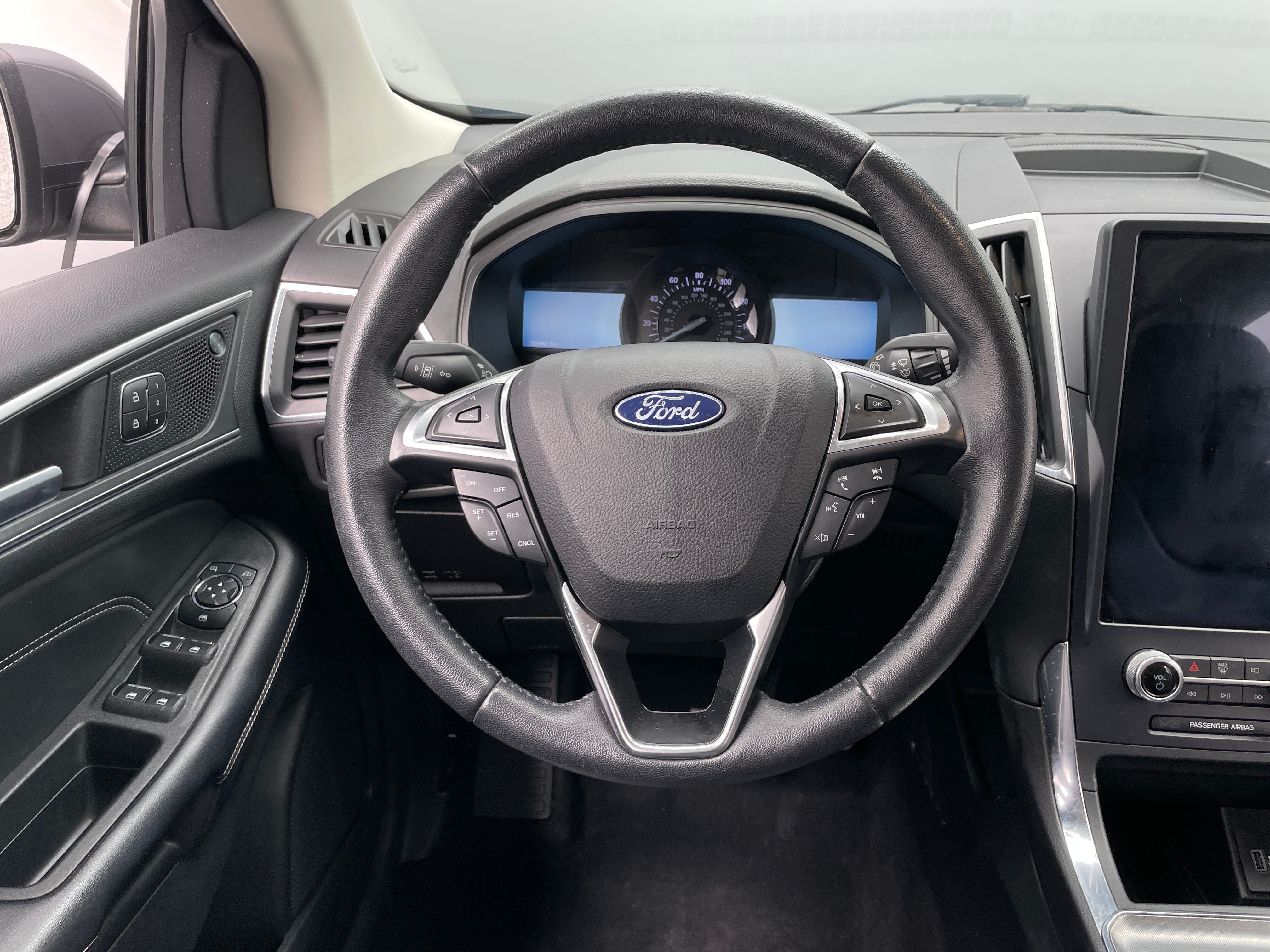 2022 Ford Edge Titanium 4