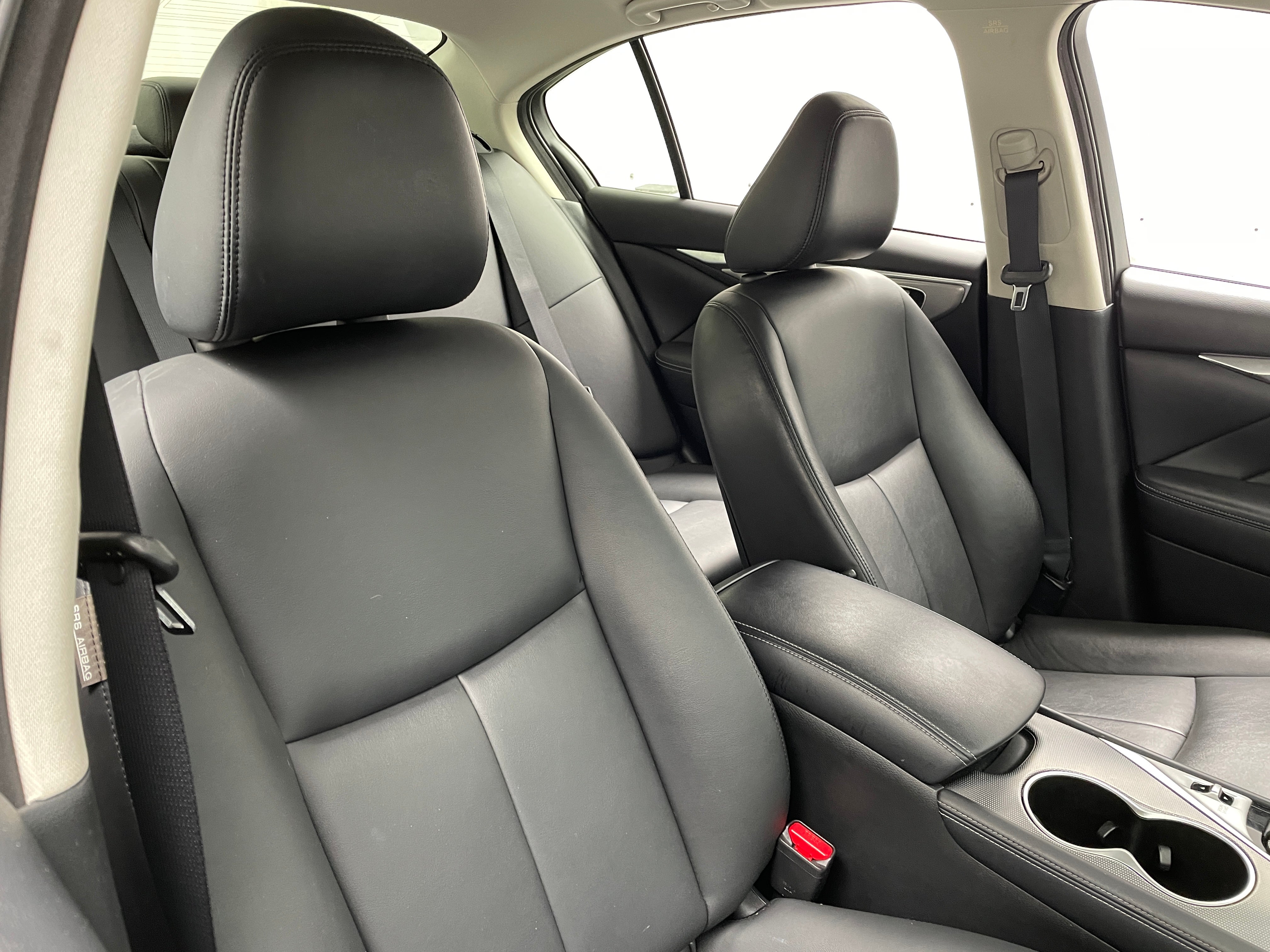 2017 INFINITI Q50 Premium 2