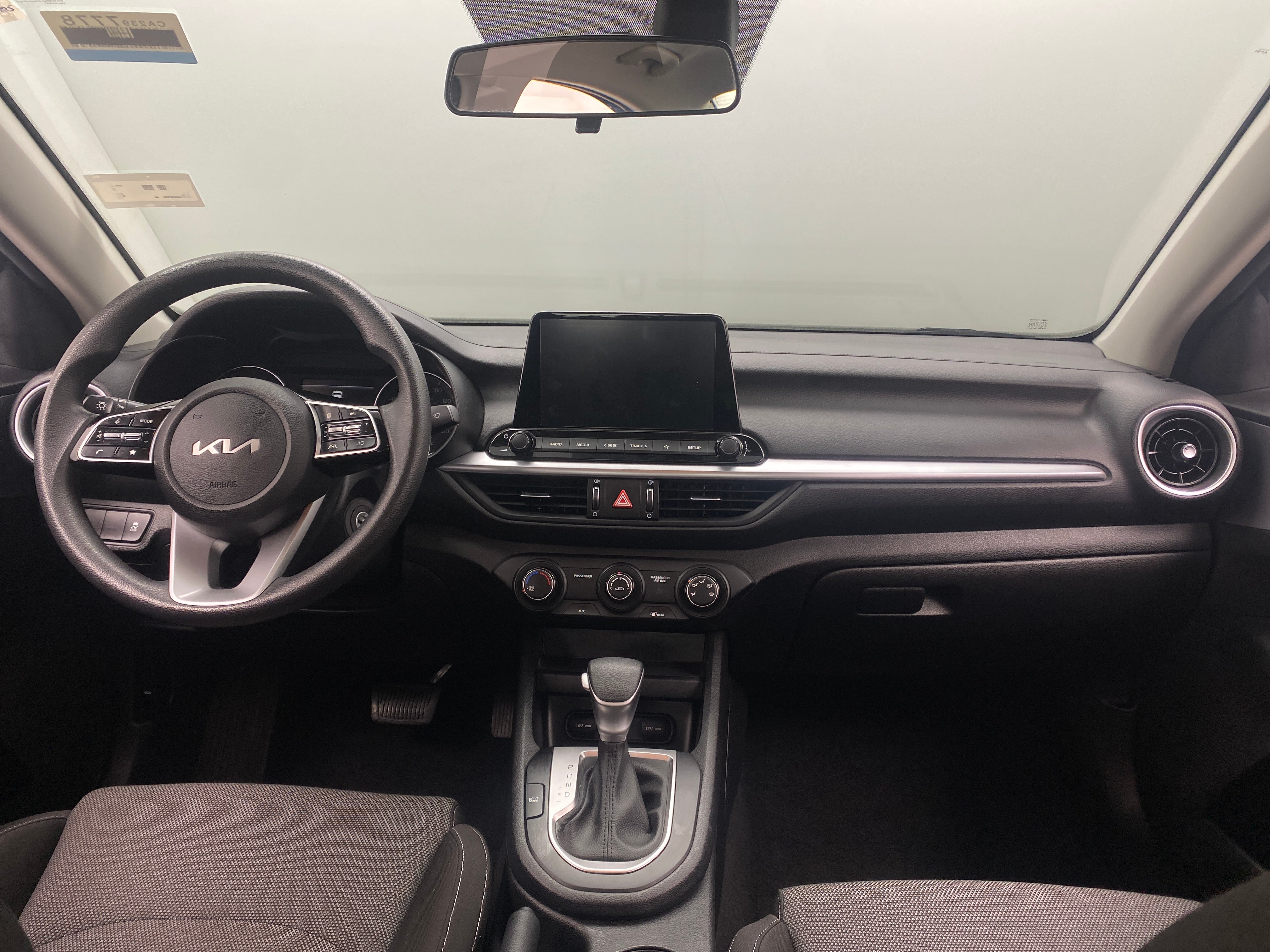2023 Kia Forte LXS 3
