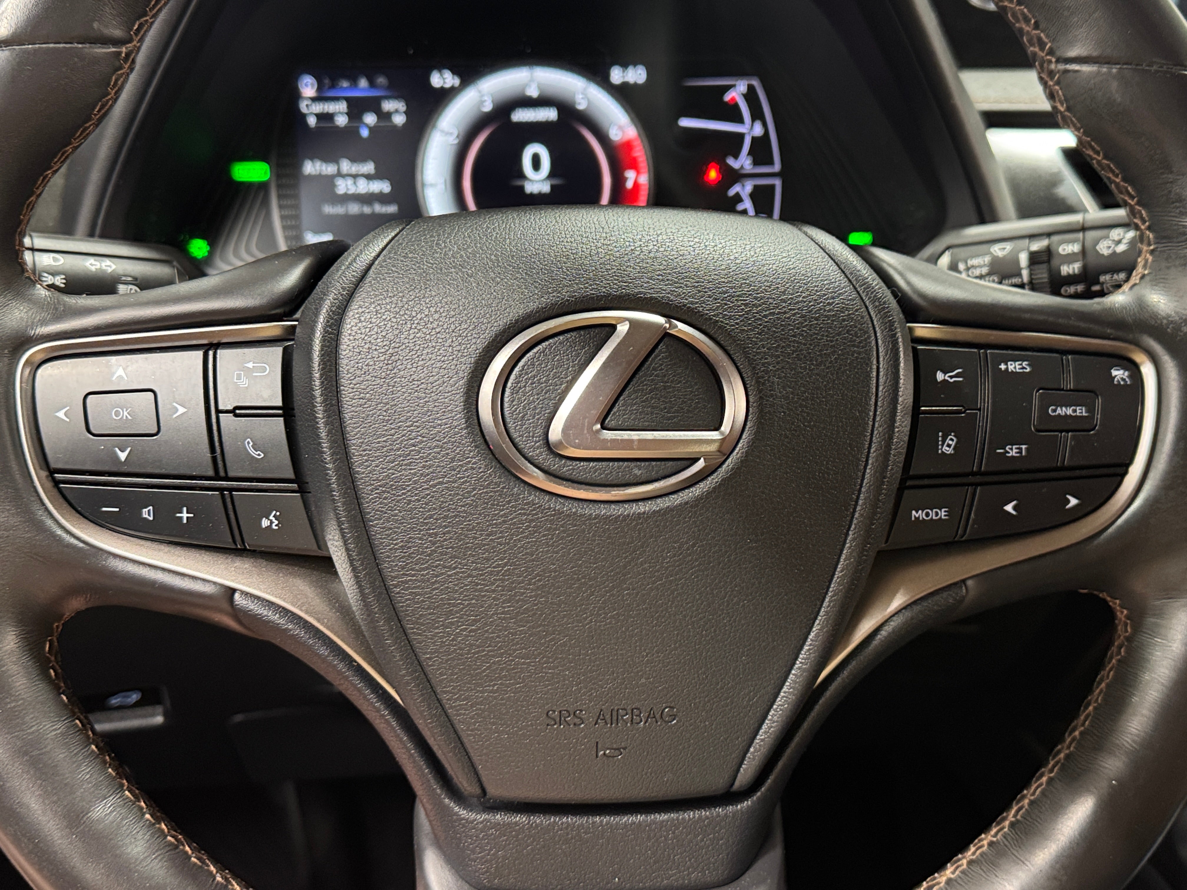 2019 Lexus UX 250h 4