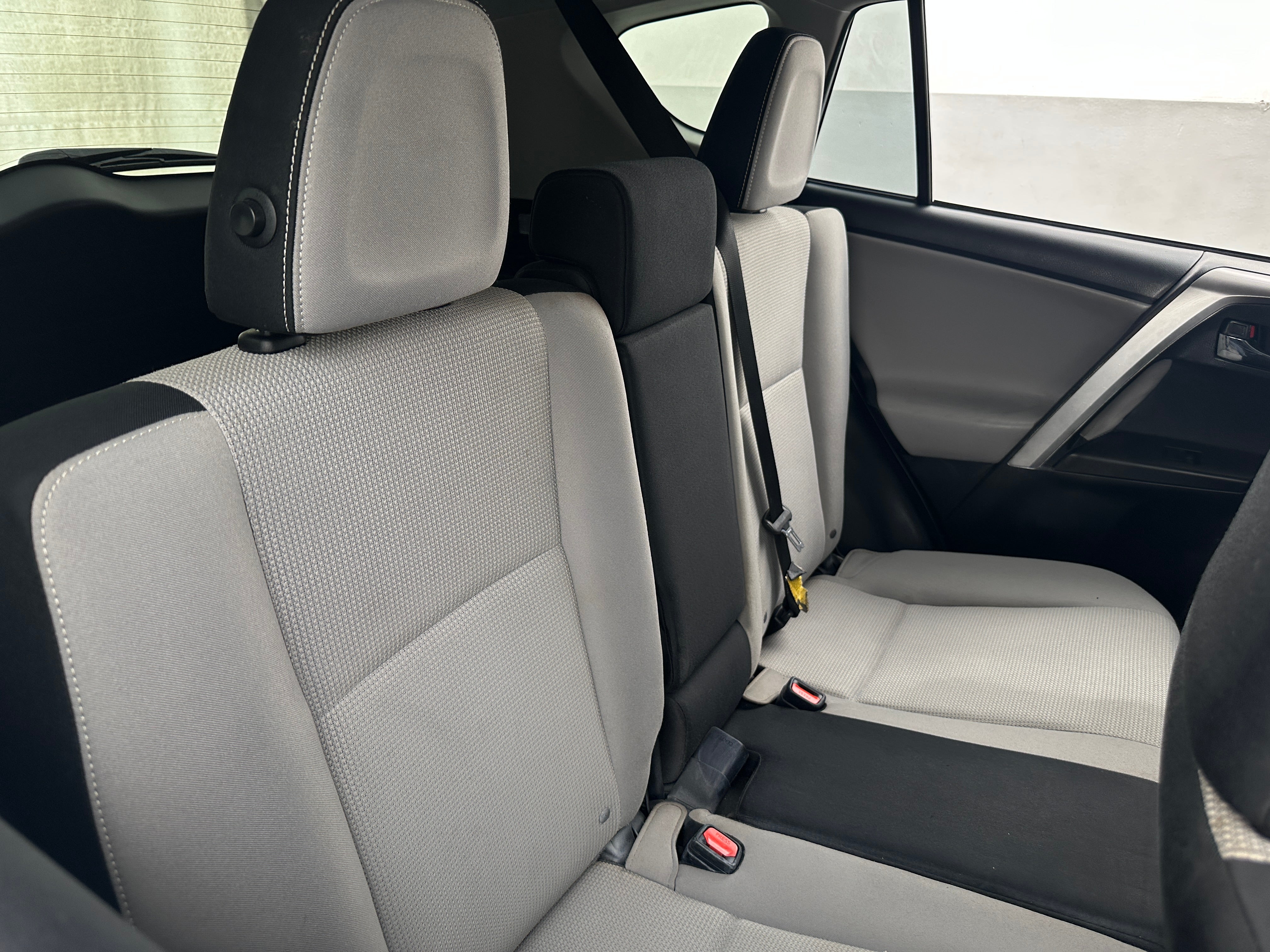 2018 Toyota RAV4 XLE 6