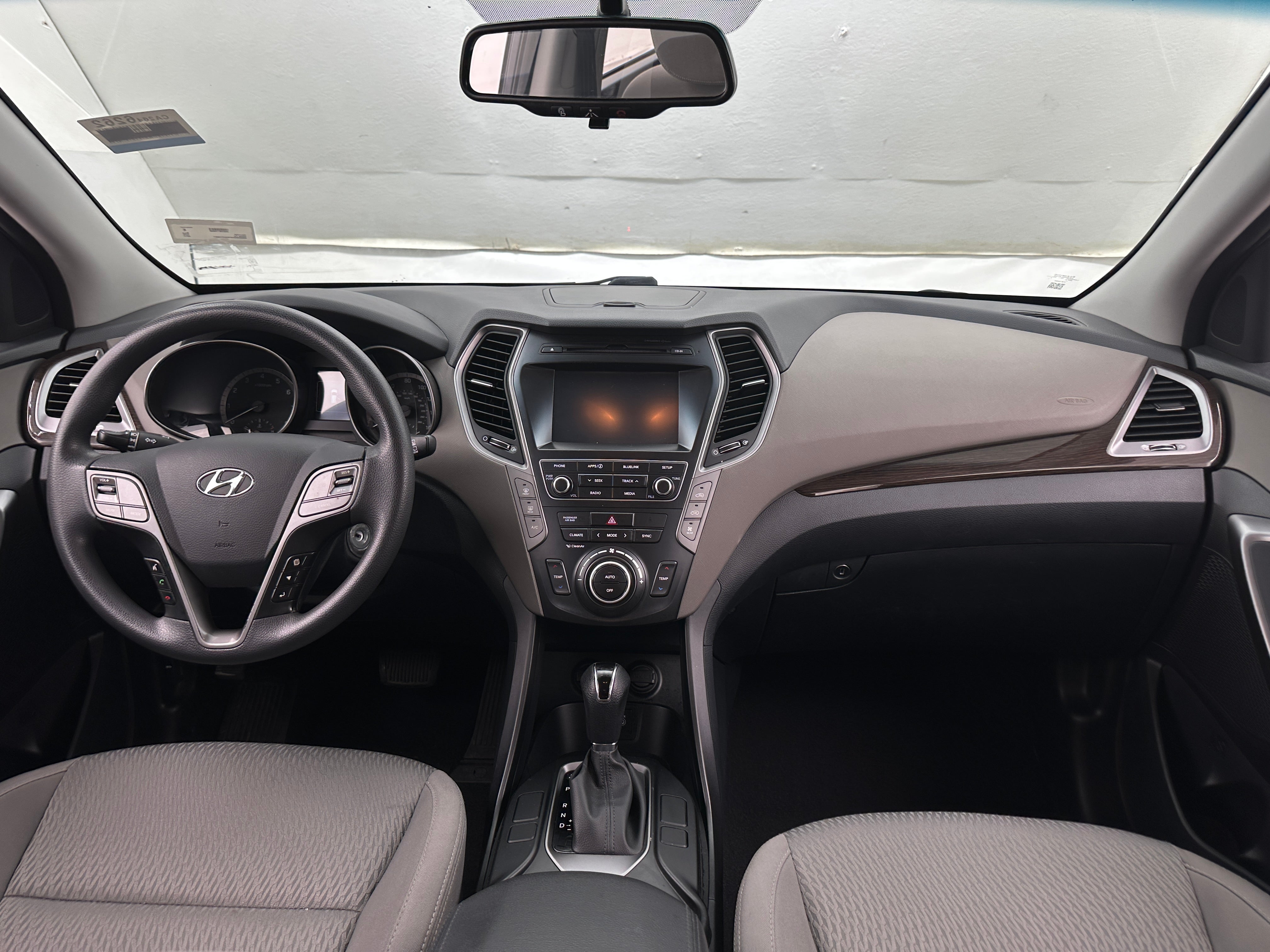 2017 Hyundai Santa Fe SE 3