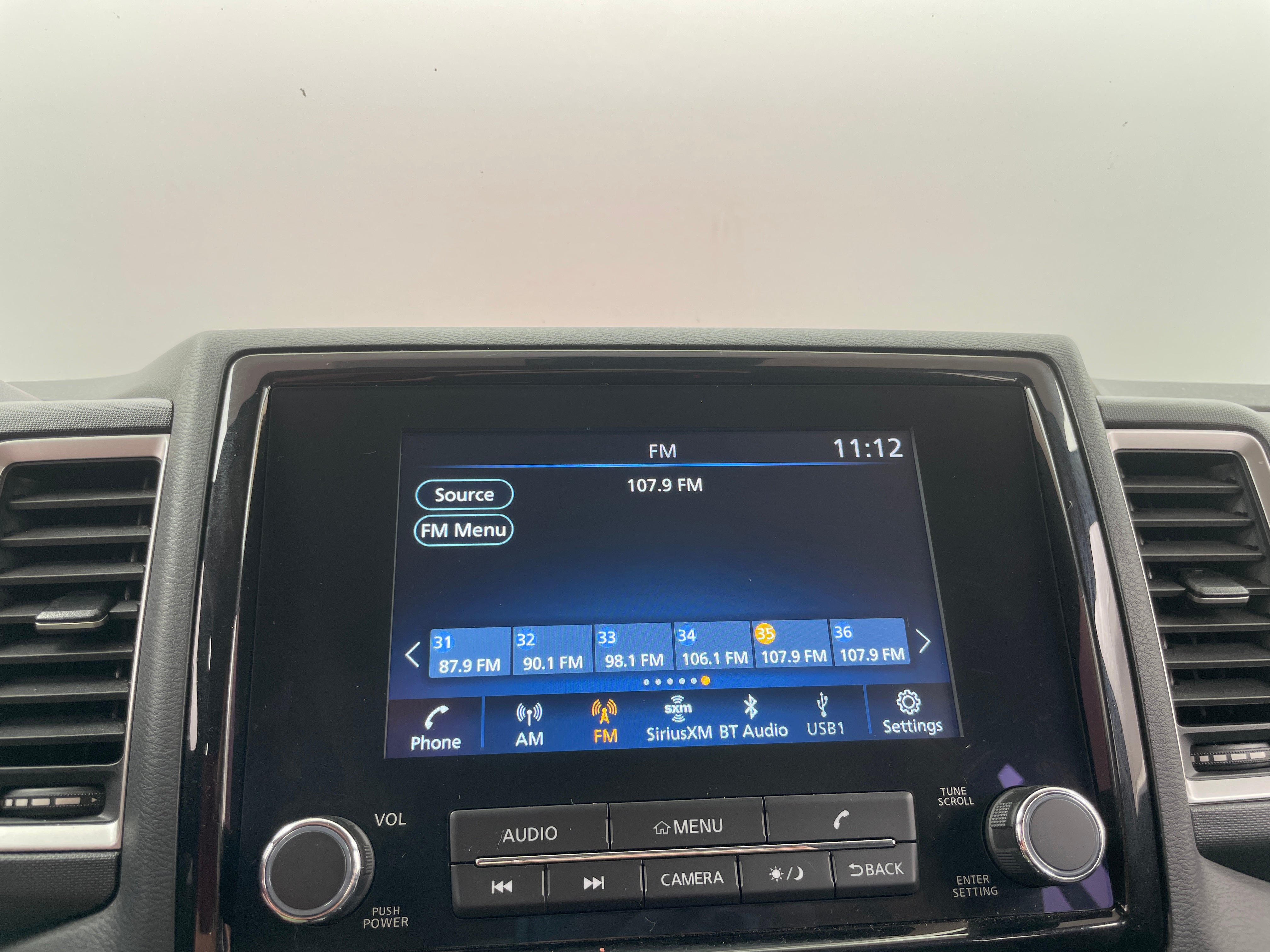 2024 Nissan Frontier SV 4