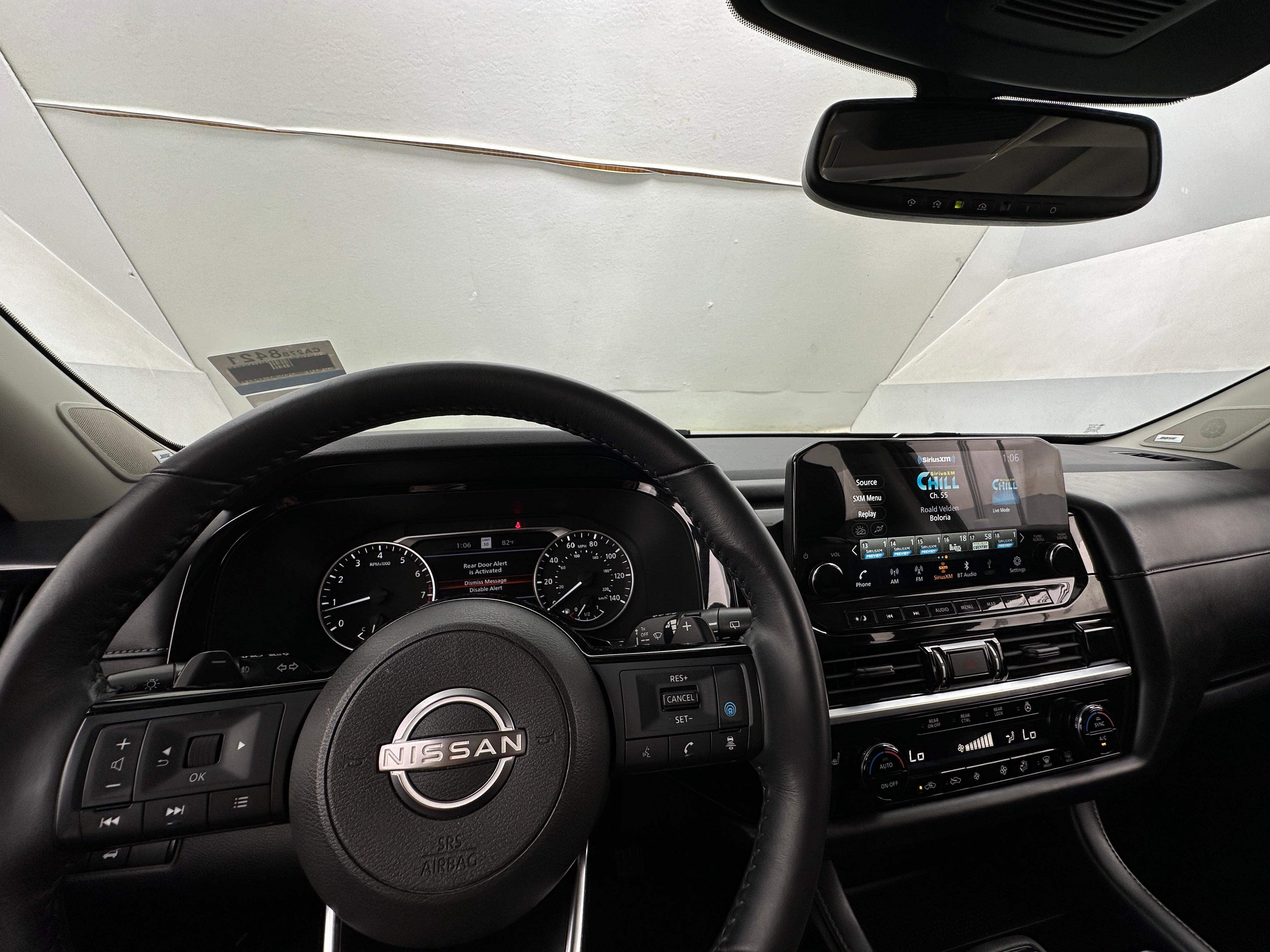 2022 Nissan Pathfinder SL 2