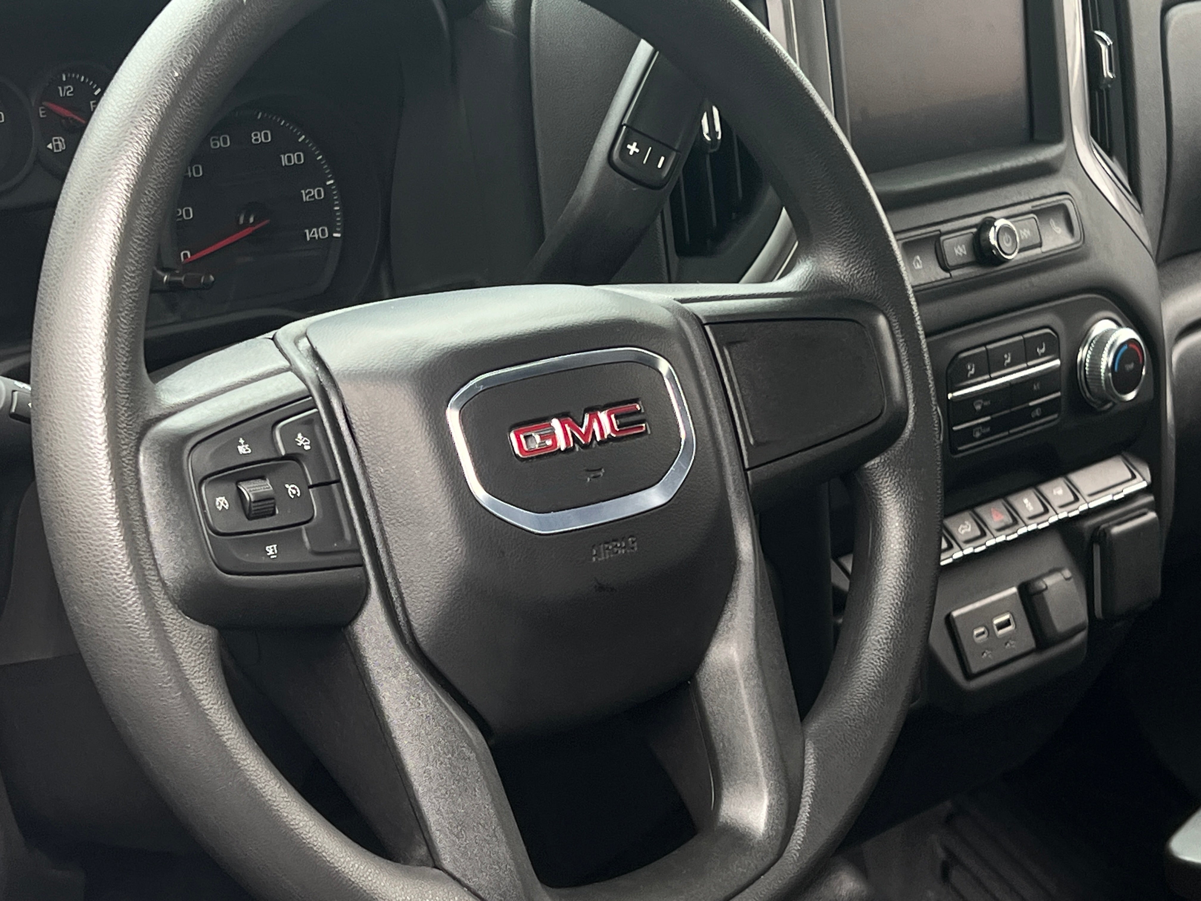 2024 GMC Sierra 1500 Pro 4