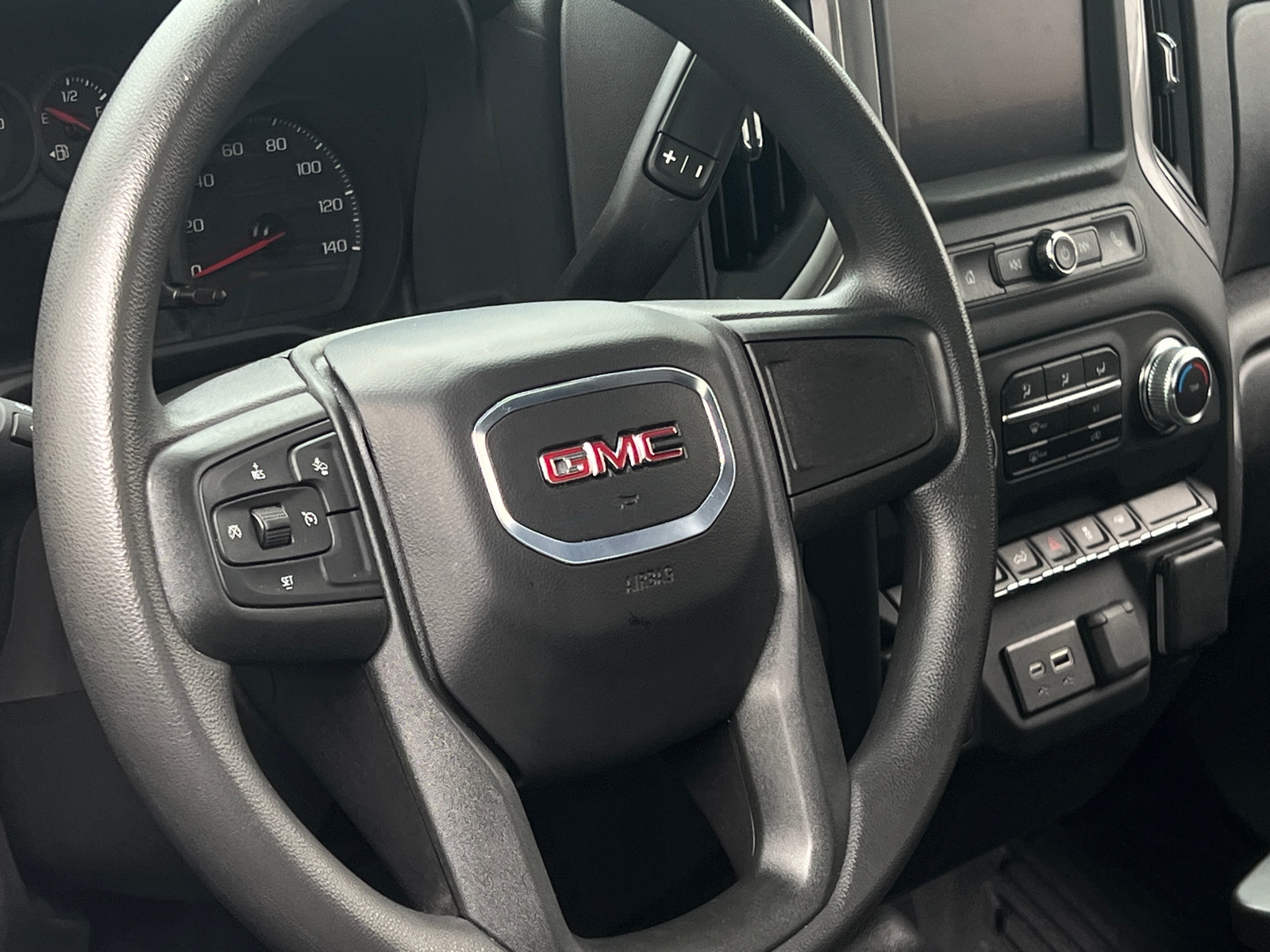 Thumbnail: 2024 GMC Sierra 1500 - 4