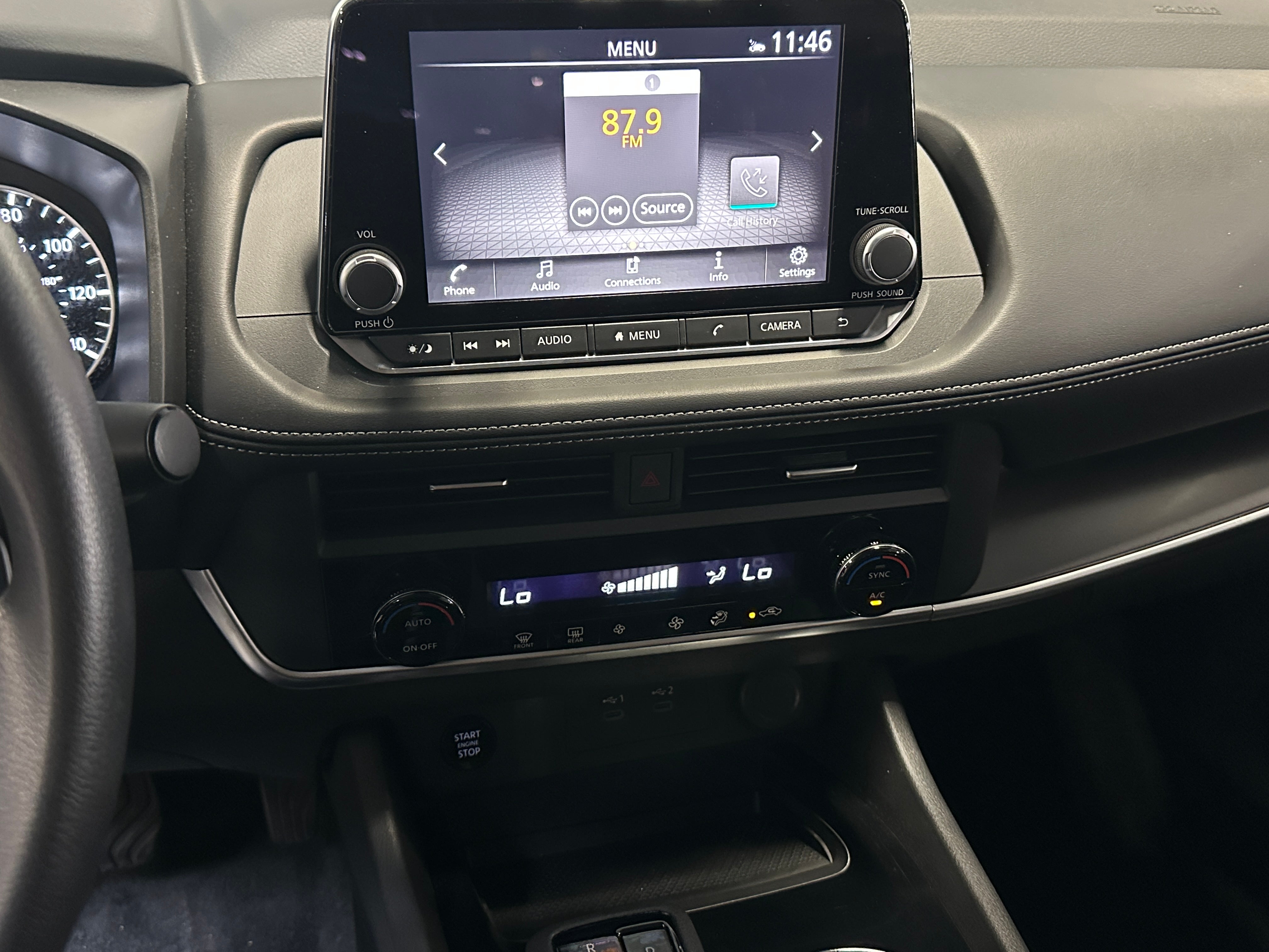 2024 Nissan Rogue SV 4