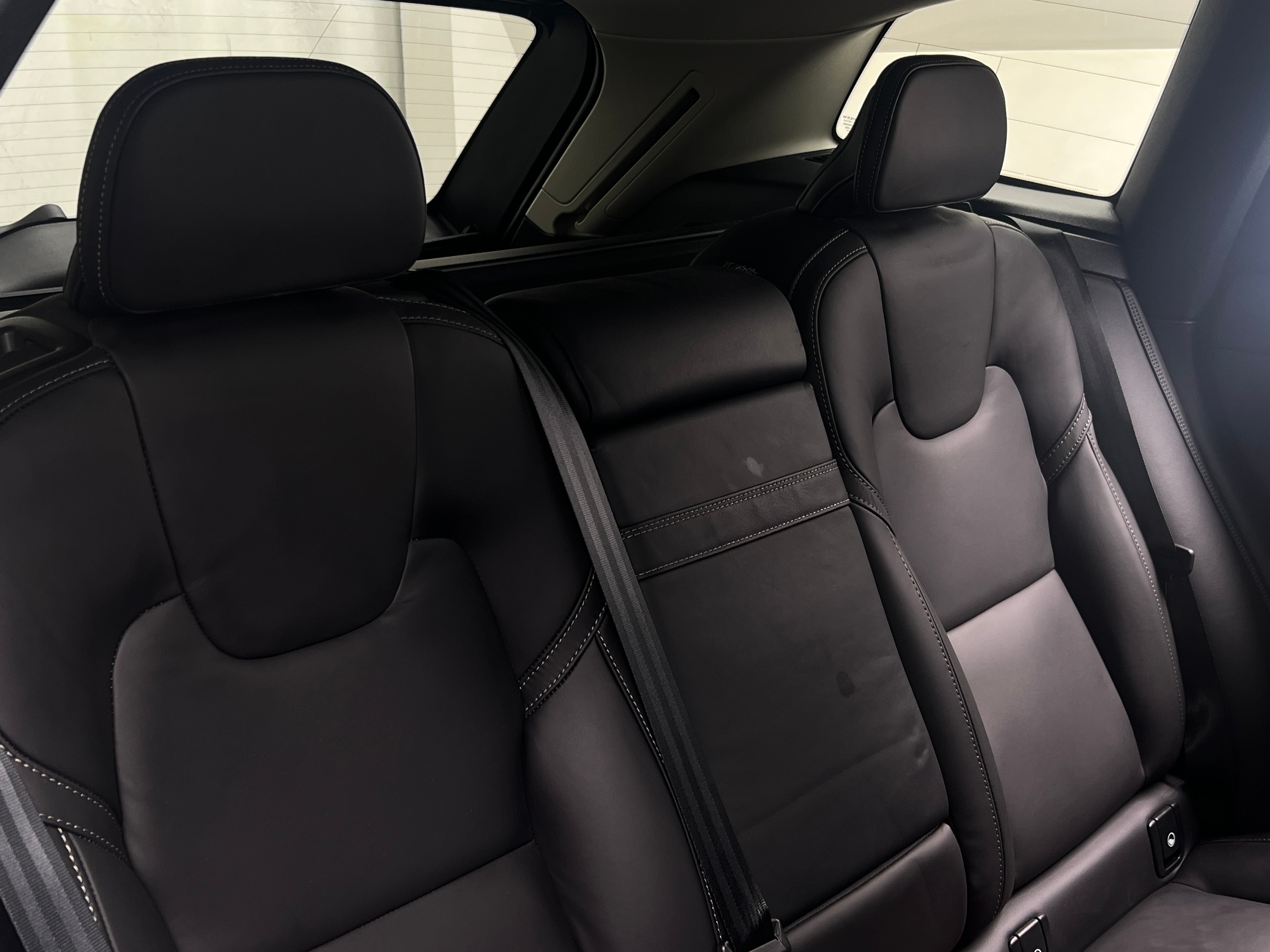 Thumbnail: 2022 Volvo XC60 - 5